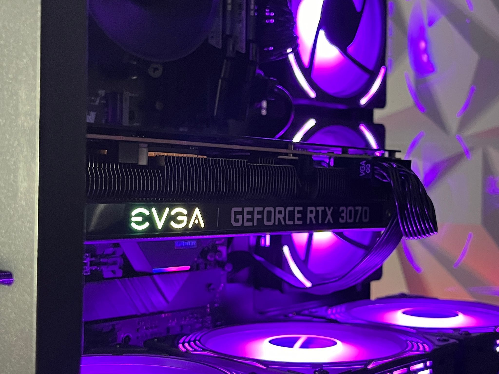 RTX 3070 XC3 8GB, Ryzen 5 5600X, 16GB 3200MHz | Black RGB Gaming Computer/PC
