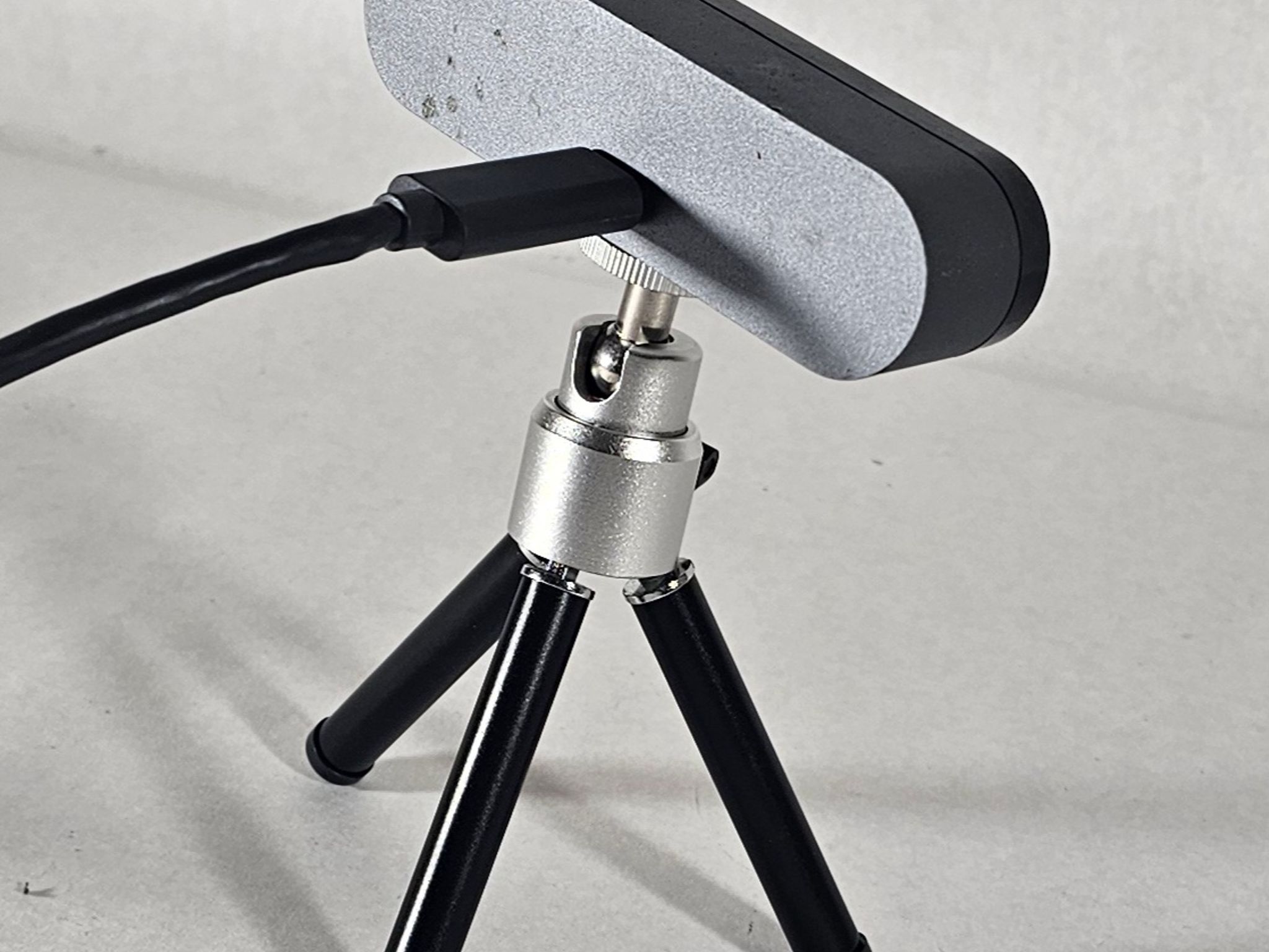 Logitech Logi Webcam with Tripod USB-C