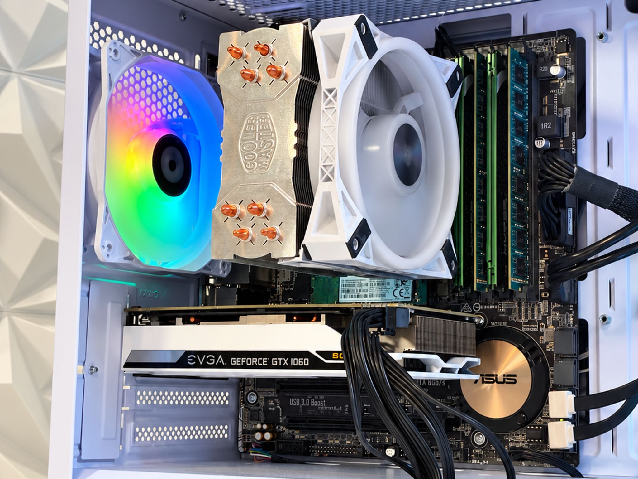 Custom White Gaming PC Build 1060