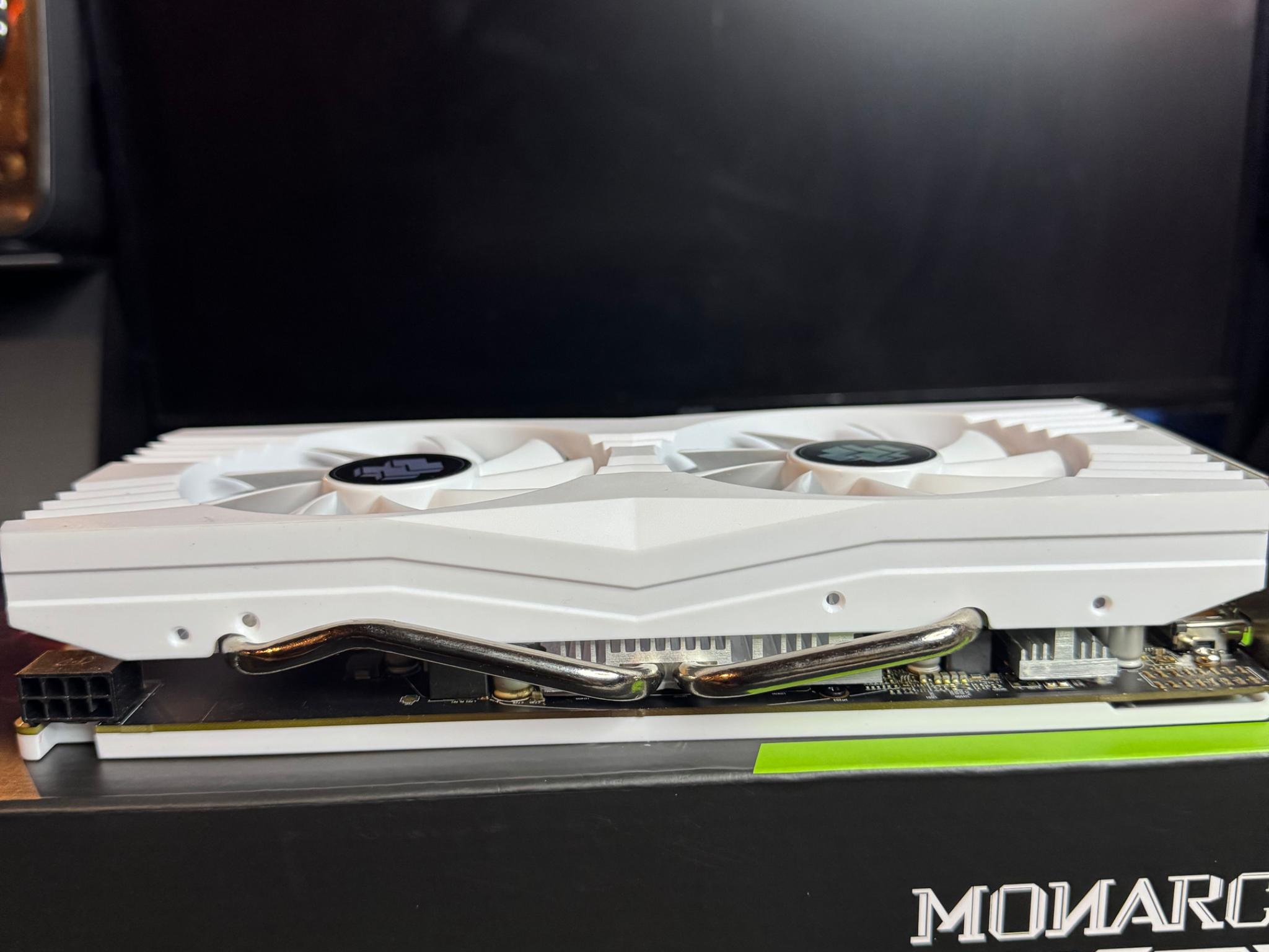 Monarch AMD 580 8gb