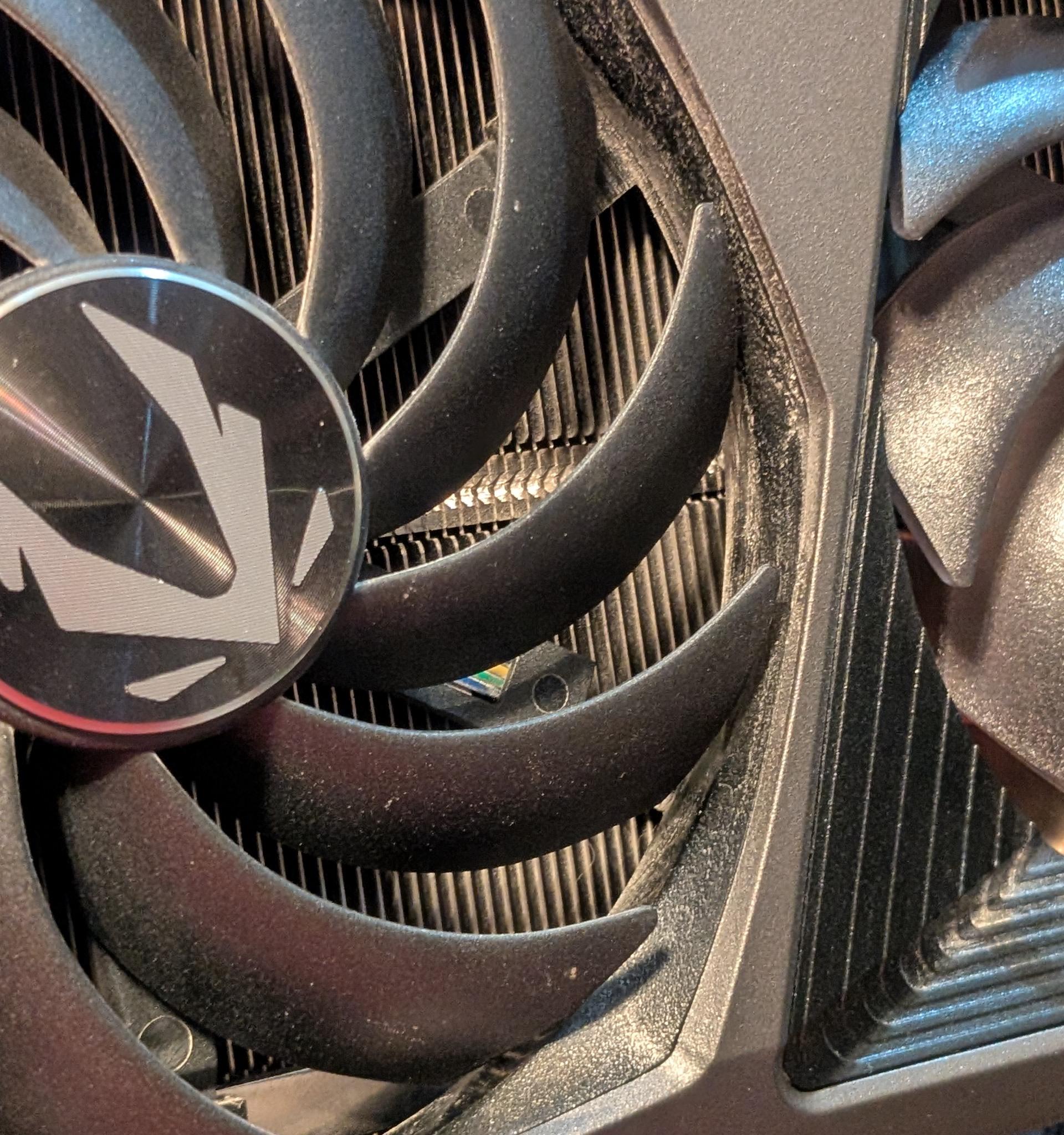 ZOTAC GeForce RTX 3090 Ti AMP Extreme Holo