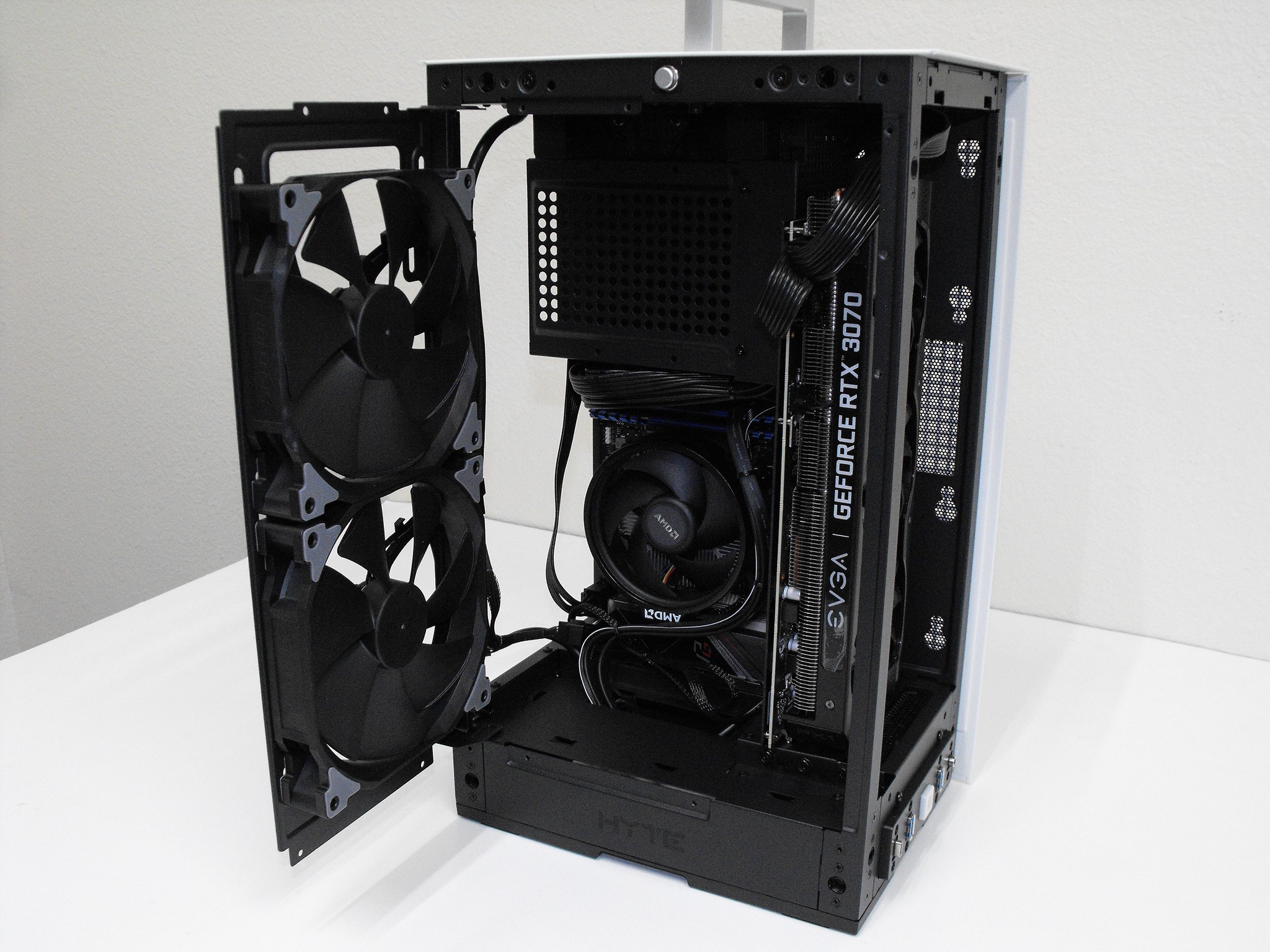 ITX PC on Sale! Ryzen 5 5600X, RTX 3070, 32GB DDR4-3200, 2TB SSD NVMe