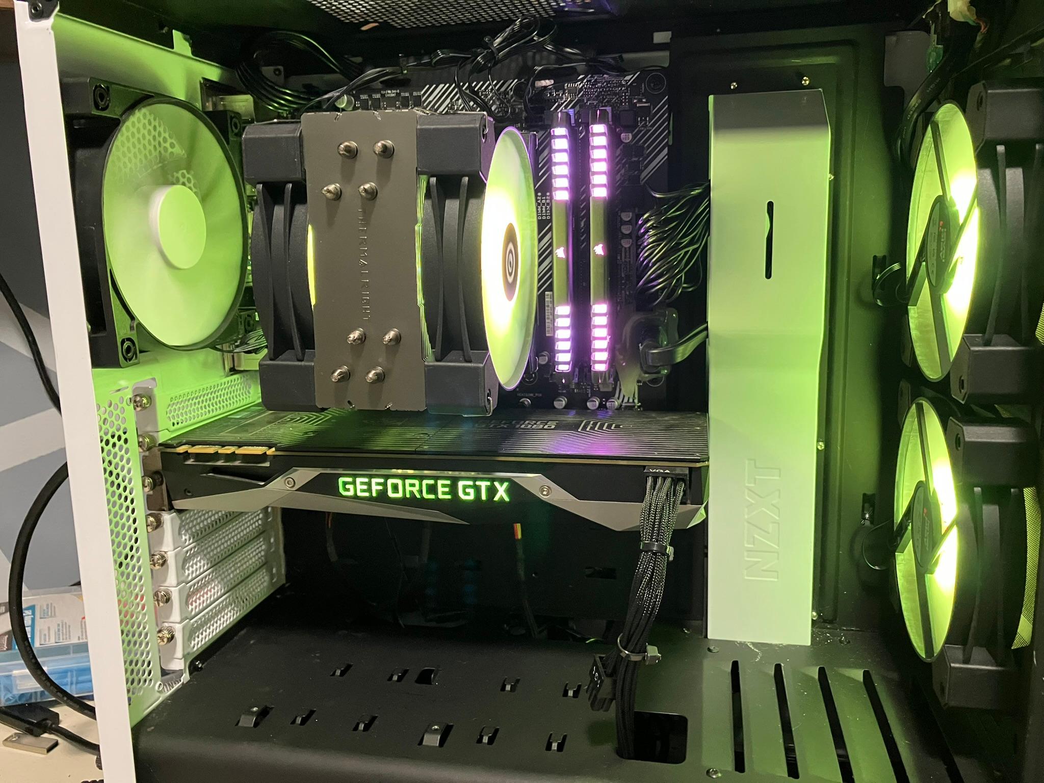 AMD Ryzen 3500x | GTX 1080 FE | 16 GB Ram | 1 TB NVME M.2 SSD | 750W Modular PSU | Win 11 Pro | ARGB