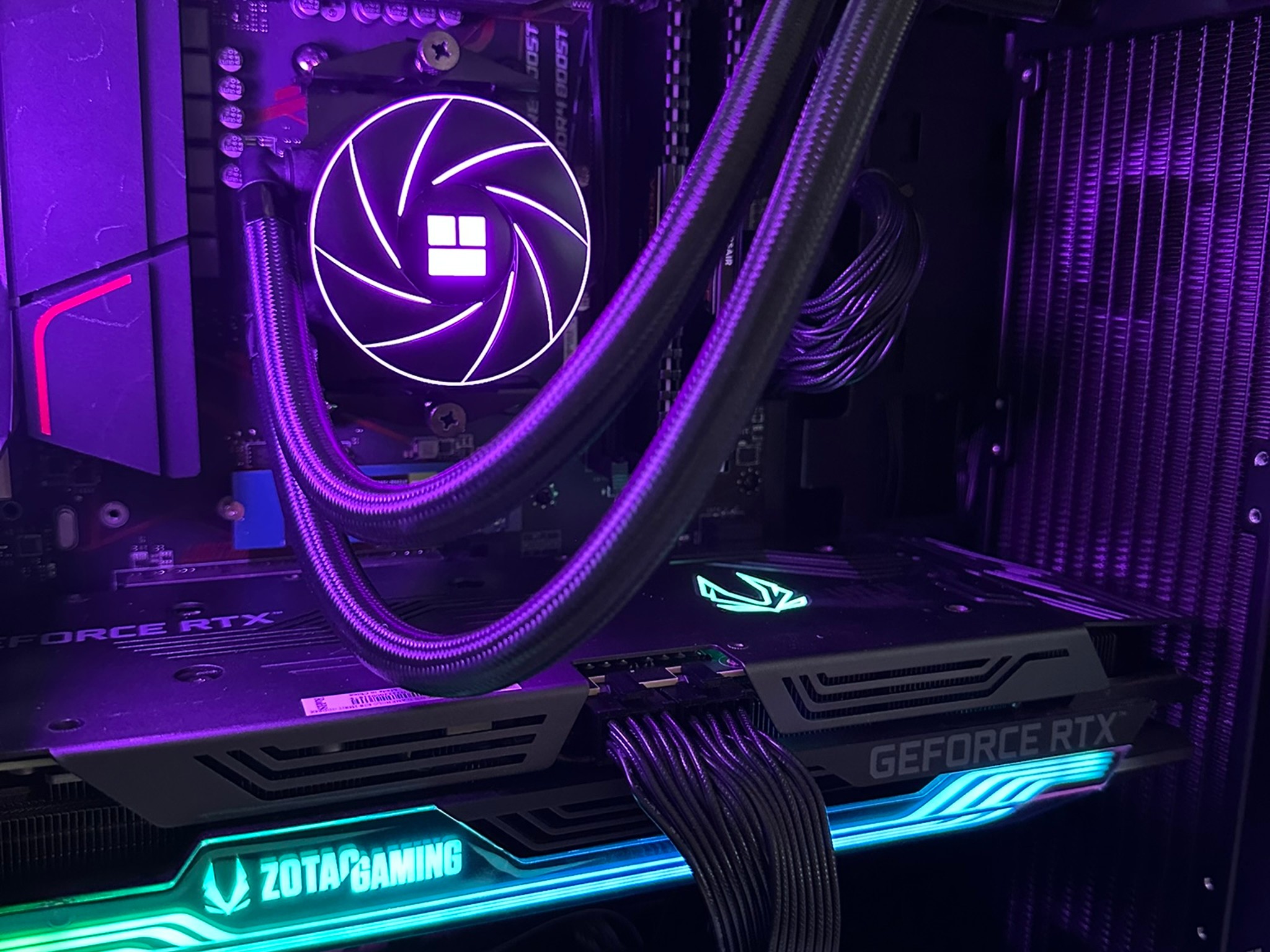 Ryzen 7 3800X / RTX 3070 Ti / 1TB NVME / 32GB RAM