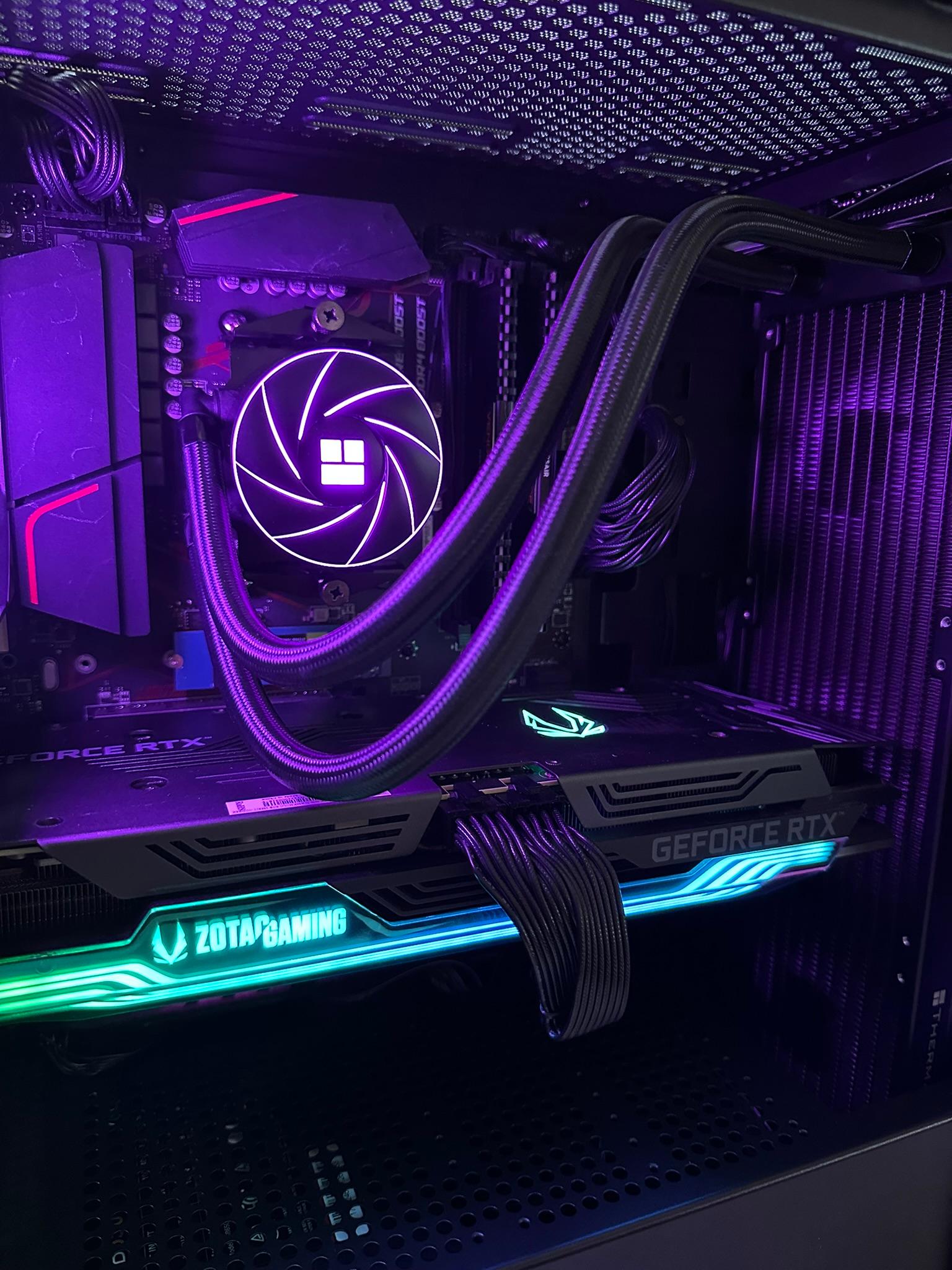 Ryzen 7 3800X / RTX 3070 Ti / 1TB NVME / 32GB RAM