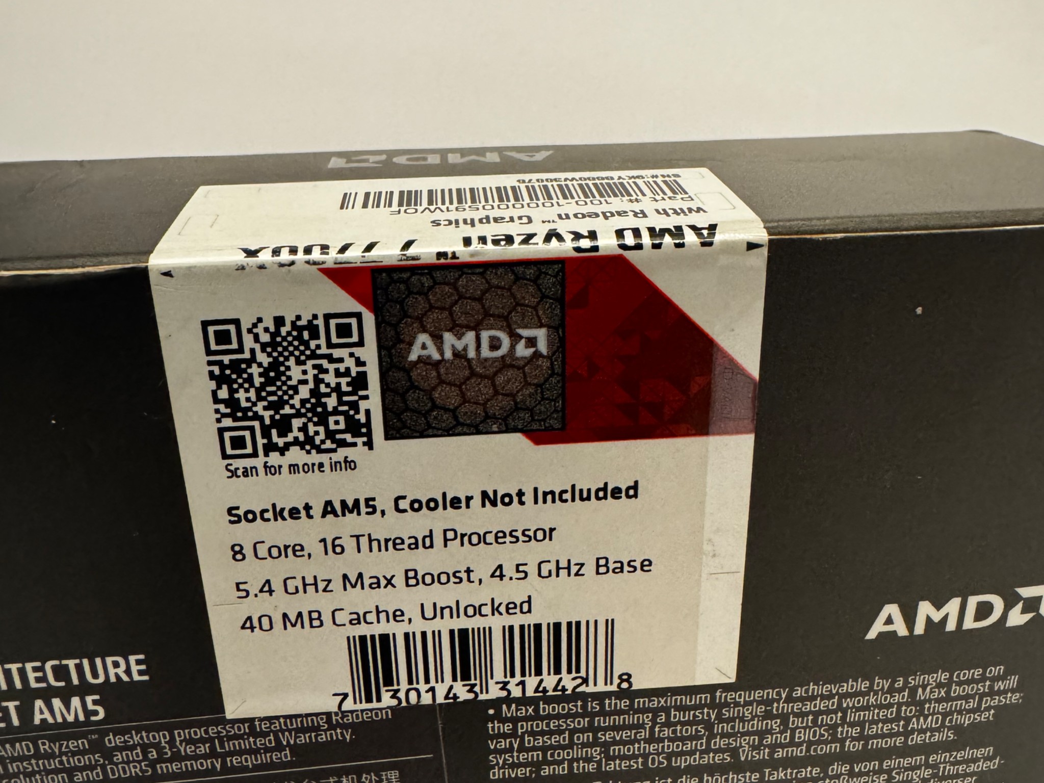 AMD Ryzen 7 7700X 8-Core, 16-Thread Unlocked Desktop Processor