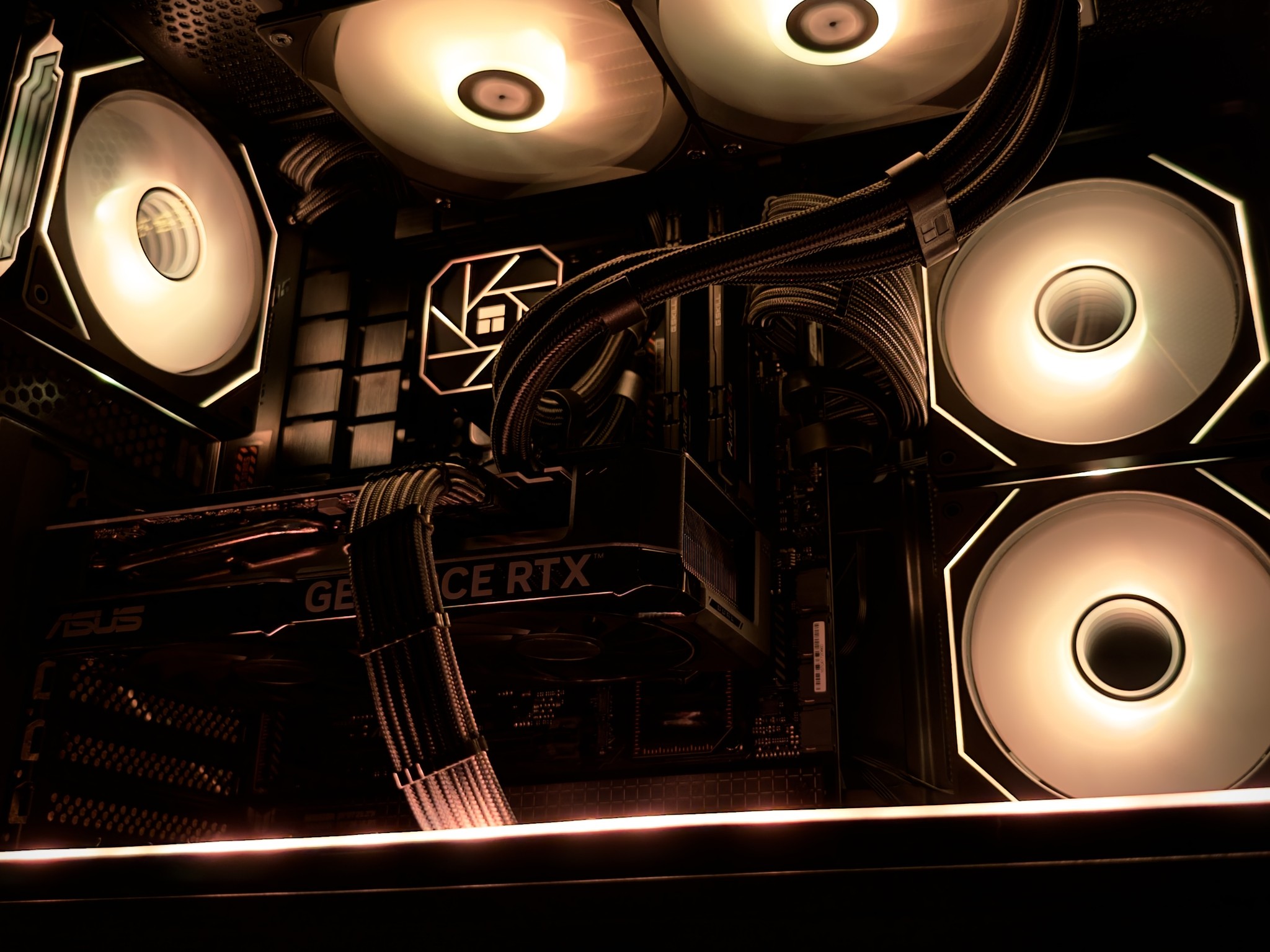 🤖 Cyclone 🤖 RTX 4070 Super / AMD R5 7600X3D / 1TB NVME / 32GB DDR5 RAM / 240 AIO / Windows 11 Pro