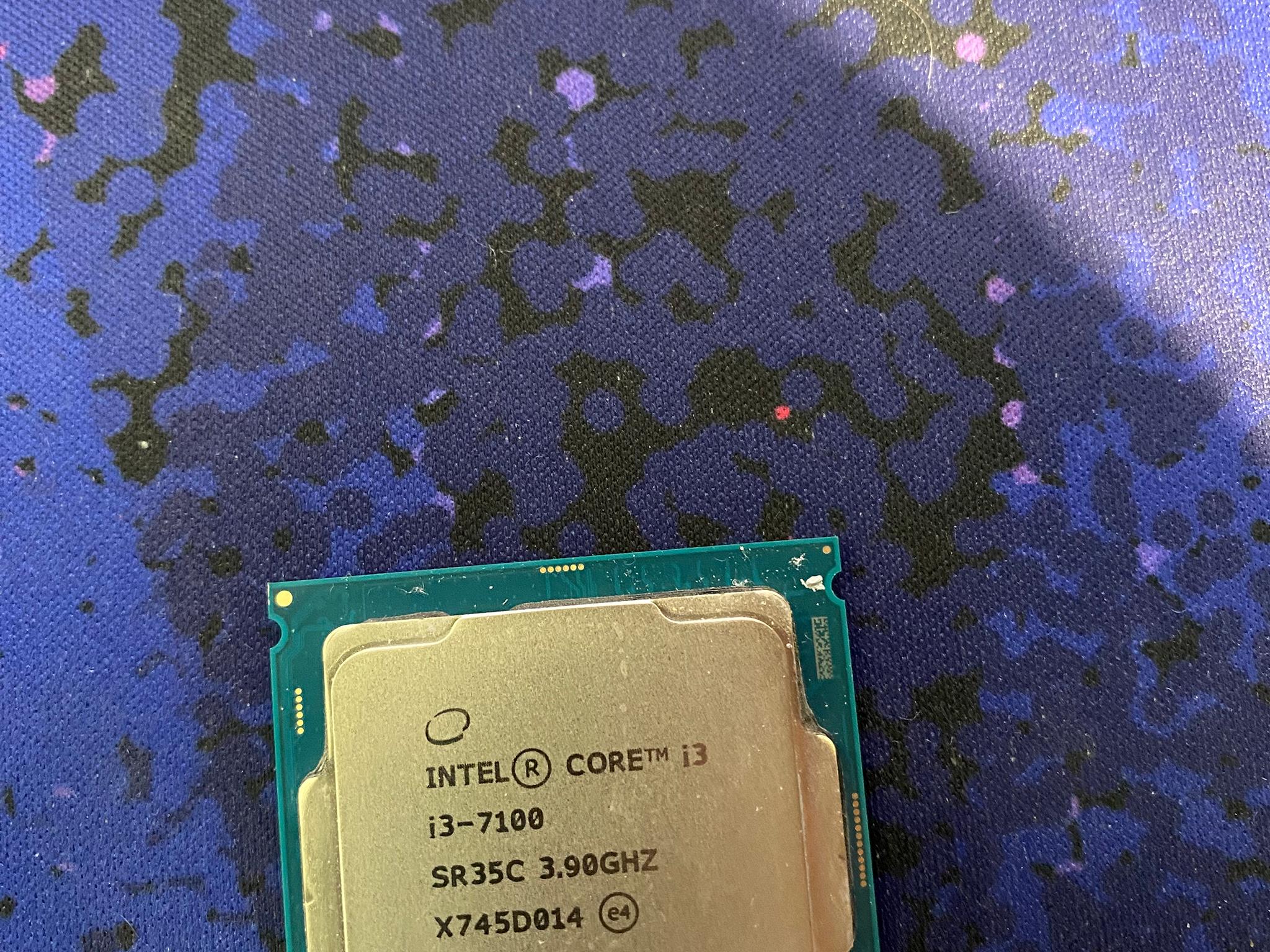 Intel Core i3-7100 3.9 GHz Dual-Core Processor lightly used, pulled from working system. 