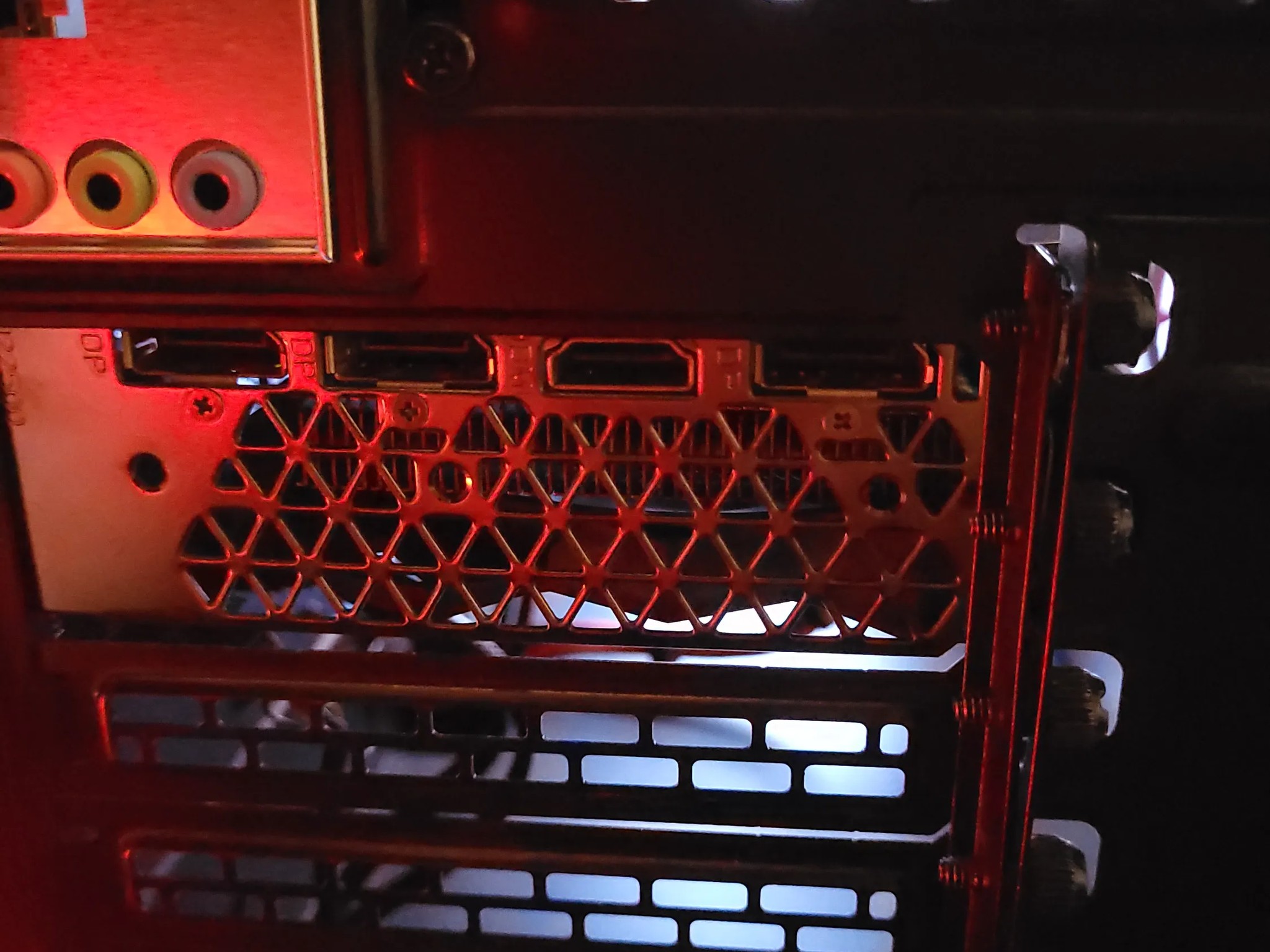 Gaming PC: RTX 2060 | Ryzen 5 3600 | 16GB DDR4 | 700w PSU