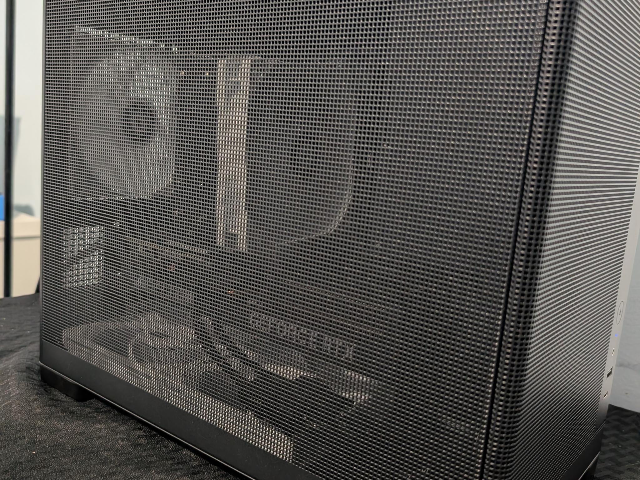 SFF Nvidia Gaming PC RTX 5070-Ryzen 5 7500x3d-32GB DDR5 6000-1 TB NVME mostly new