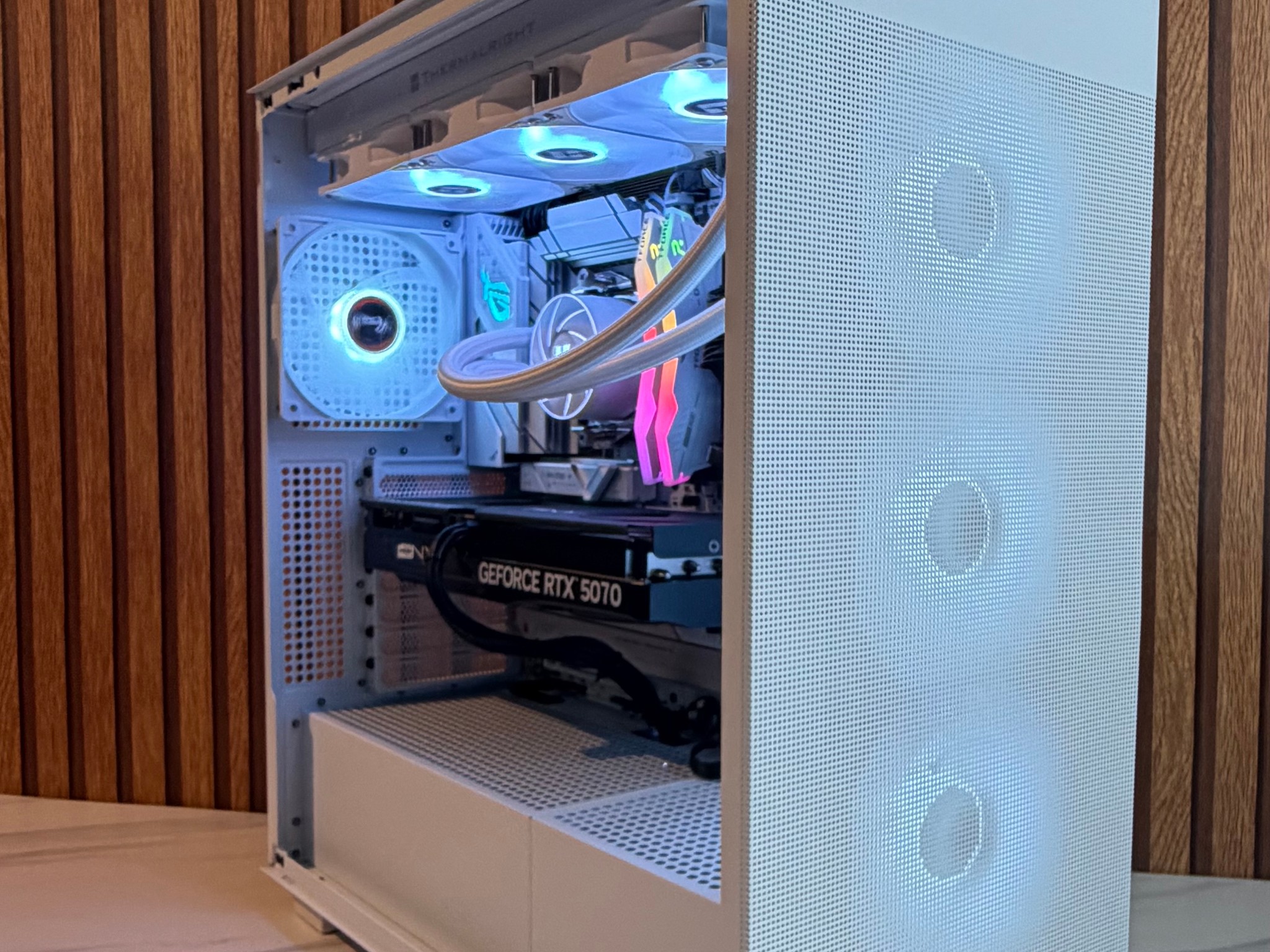 RTX 5070 | RYZEN 5 7600x | 16GB DDR5 | 750W PSU | 1TB NVME | 360MM AIO
