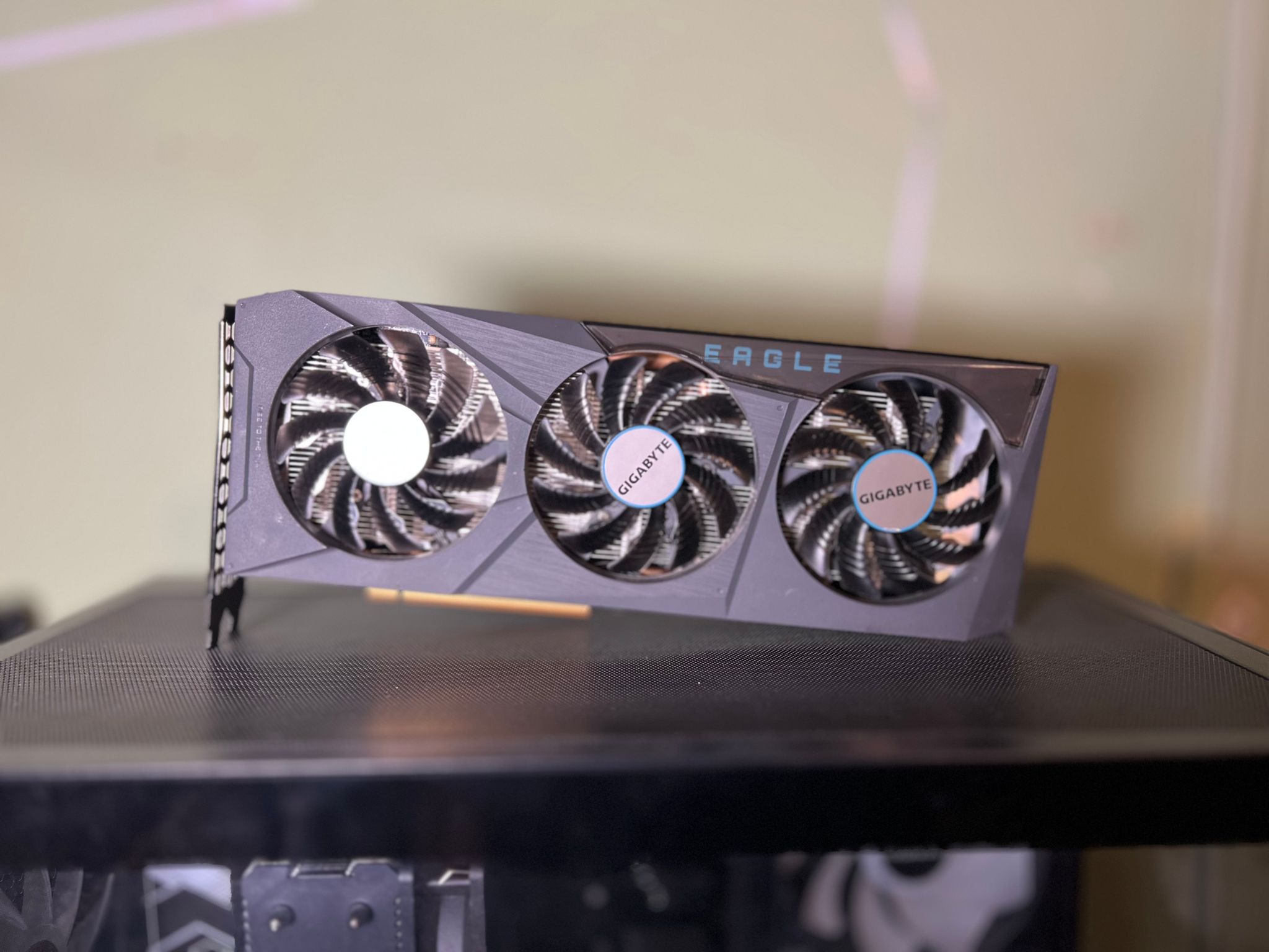 GIGABYTE Radeon RX 6600 XT EAGLE 8GB