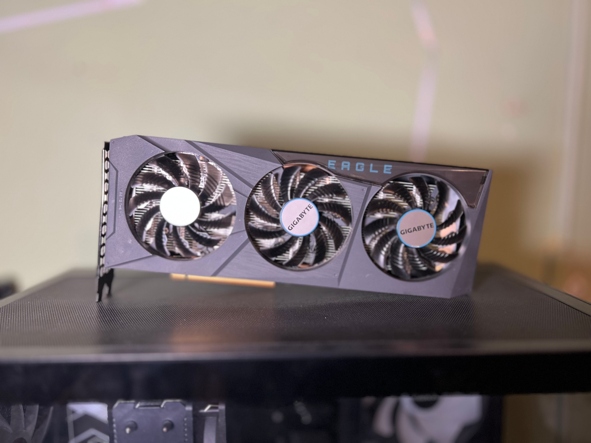 GIGABYTE Radeon RX 6600 XT EAGLE 8GB