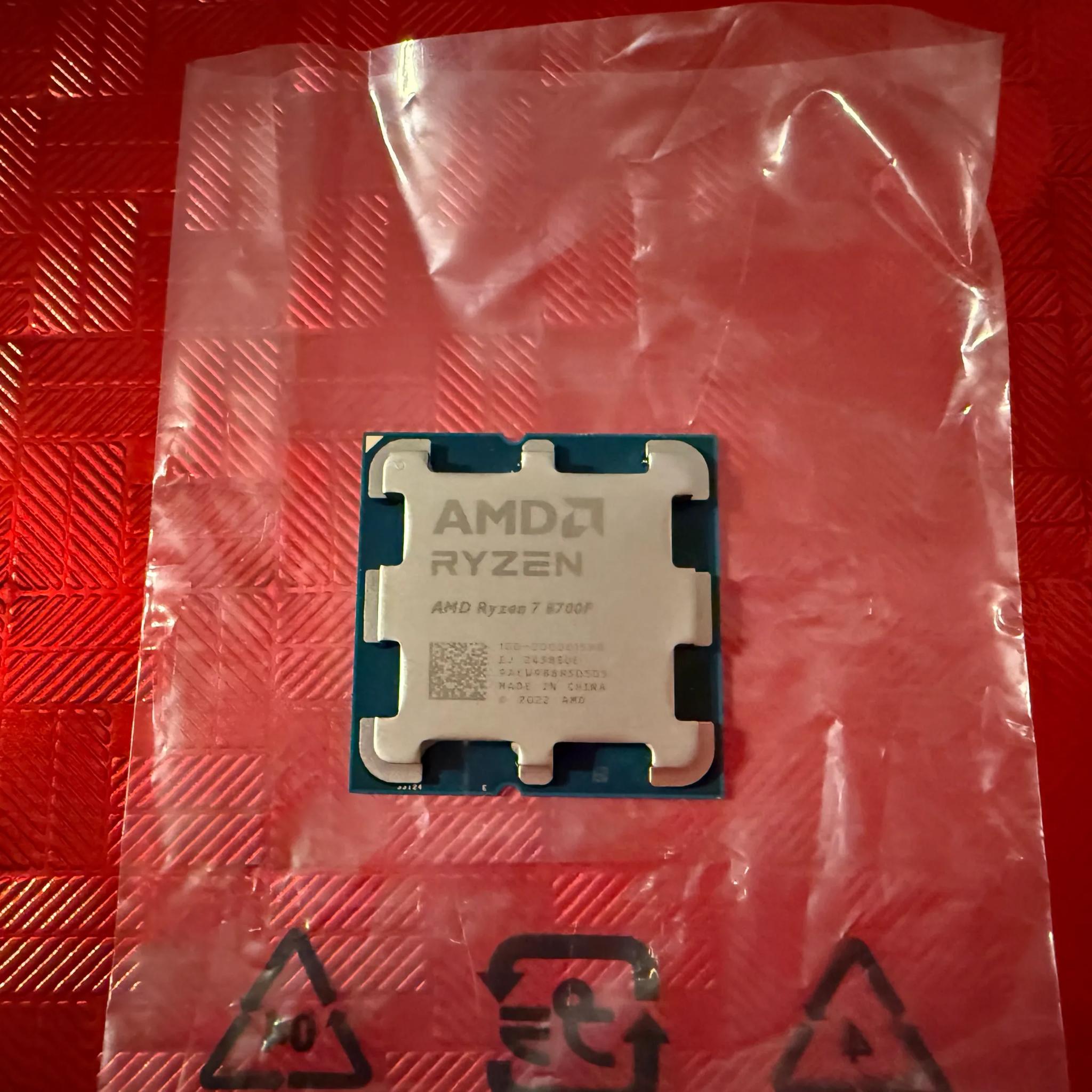 AMD Ryzen 7 8700F - Brand New