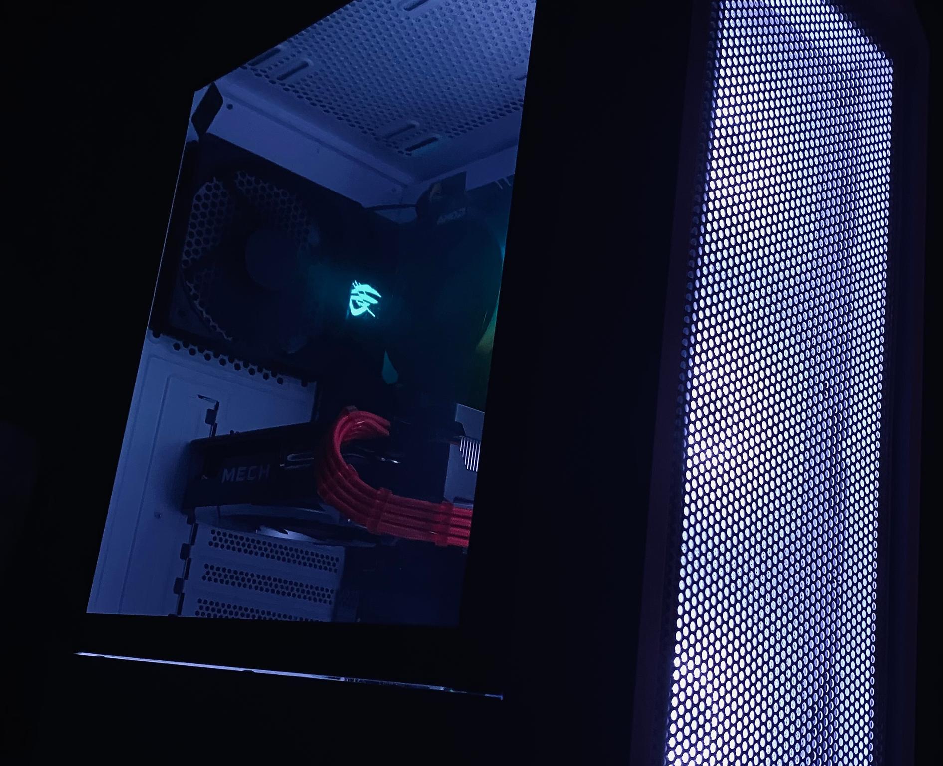 (White)Ryzen 7|RX6600|Rog Strix B550-F|16GB RAM T-Force Delta RGB|512GB M.2. NVMe SSD|Windows 11 Pro