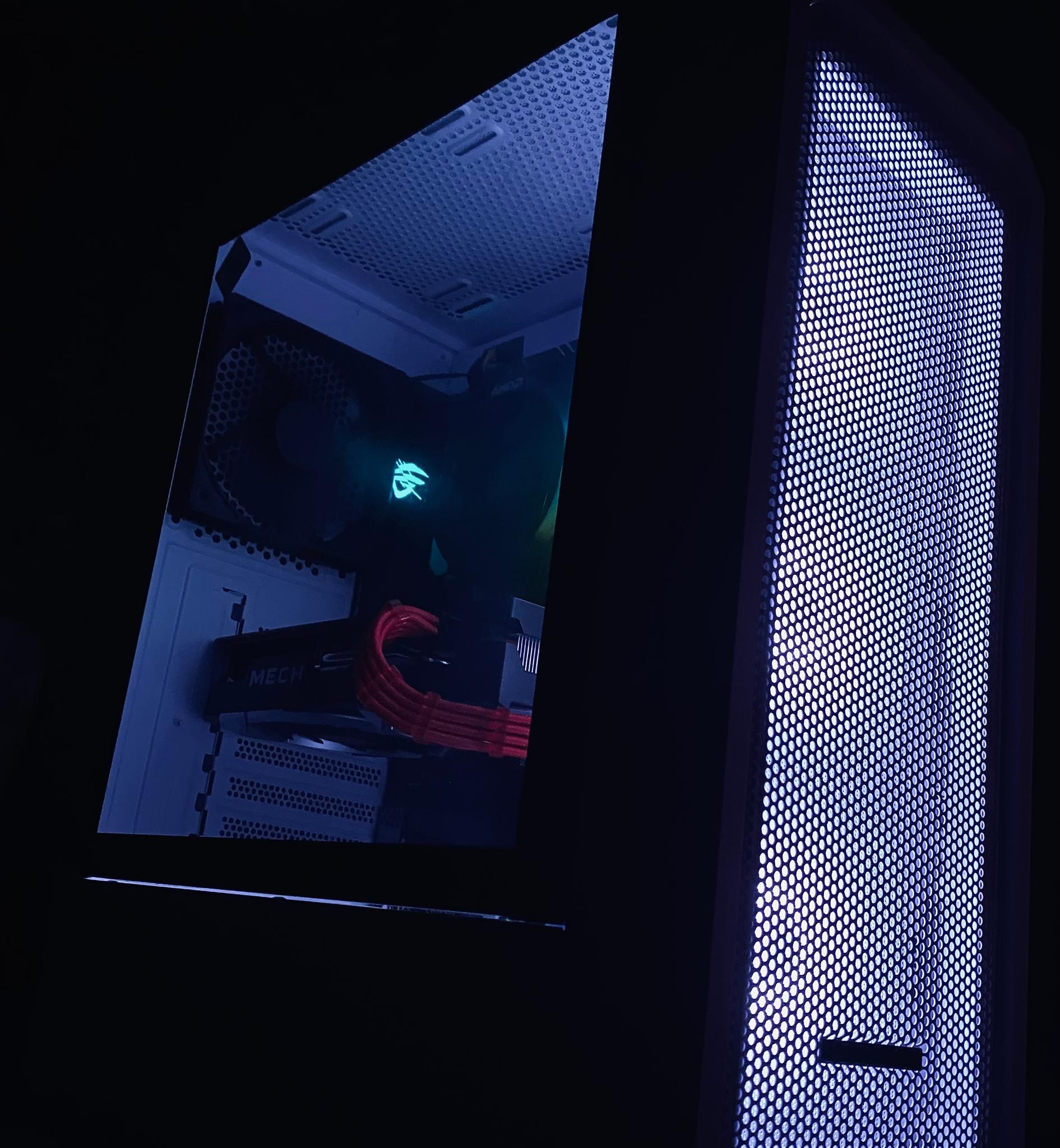 (White)Ryzen 7|RX6600|Rog Strix B550-F|16GB RAM T-Force Delta RGB|512GB M.2. NVMe SSD|Windows 11 Pro