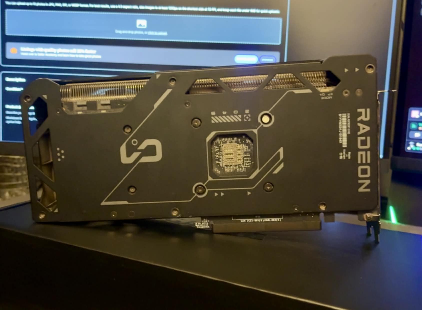 ASUS DUAL OC Radeon RX 7800 XT - Image 3