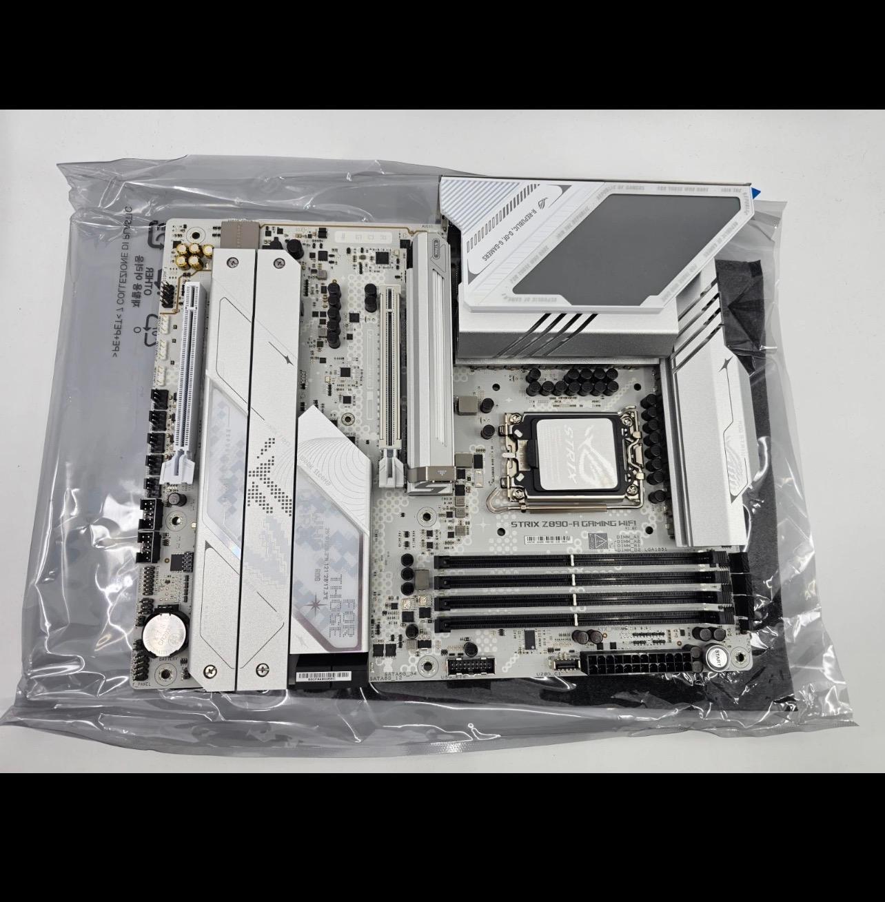 (READ) ASUS ROG Strix Z890-A Gaming WiFi