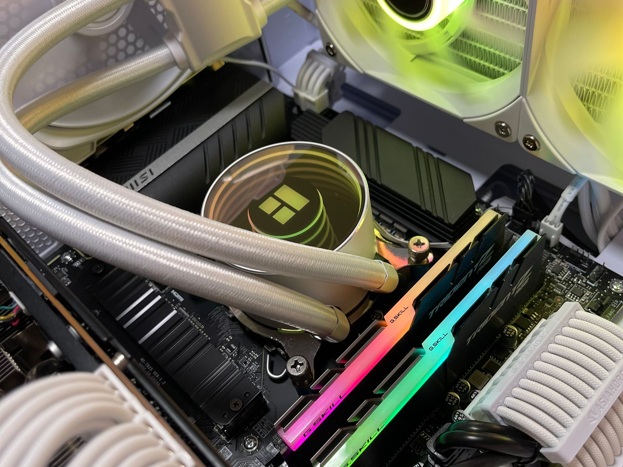 Gaming PC | INTEL i5 12600K | RTX 3080 10GB| 32GB DDR4 | 2TB GEN4 SSD
