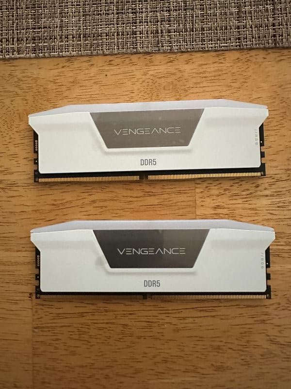 Corsair Vengeance RGB 32gb DDR5 6000 memory