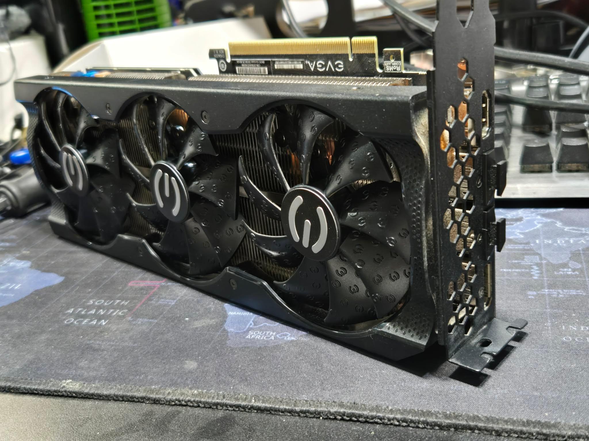 EVGA GeForce RTX 3070 XC3 ULTRA GAMING 8GB - Triple Fan - Excellent Condition