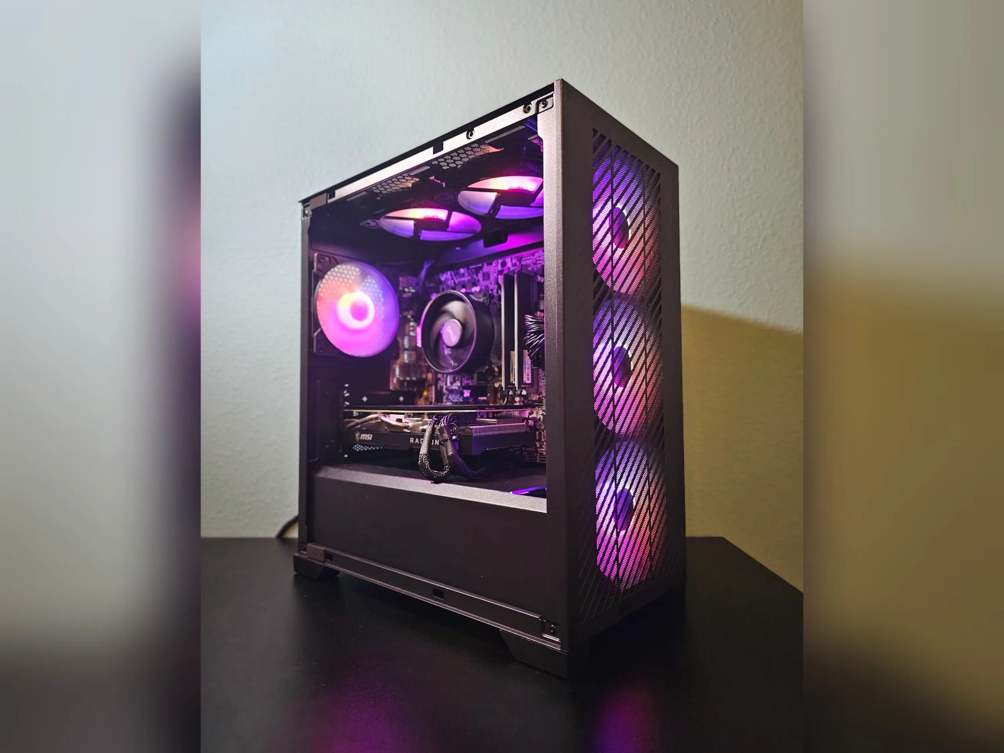 1080p RGB Lite / RX 5700-XT / Ryzen 5 / 16GB DDR4 / 1TB SSD