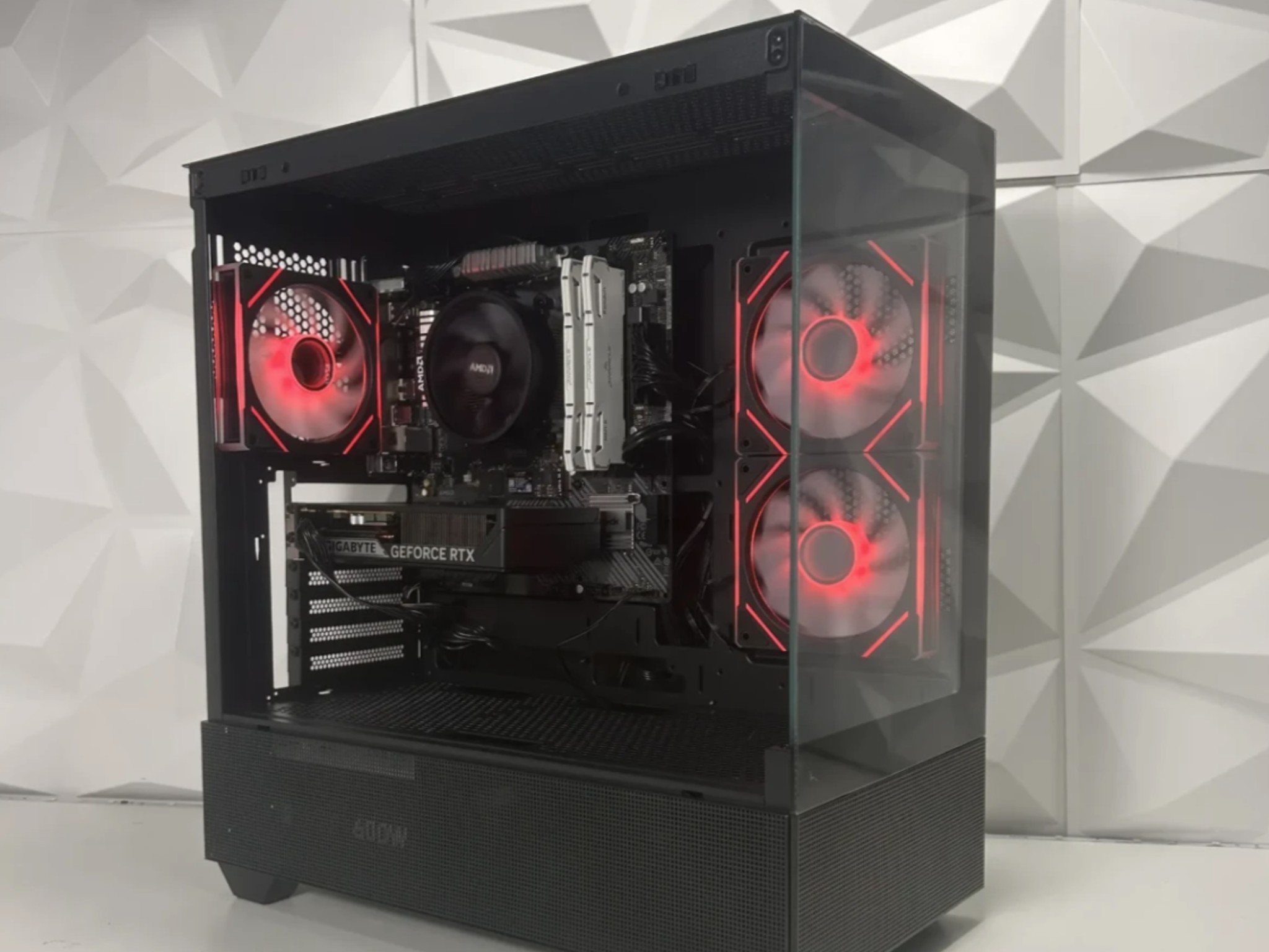 😡💢 //FURY V2// 💢😡 - RX 9060 XT 8GB, Ryzen 5 5500, 1TB SSD, 32GB DDR4