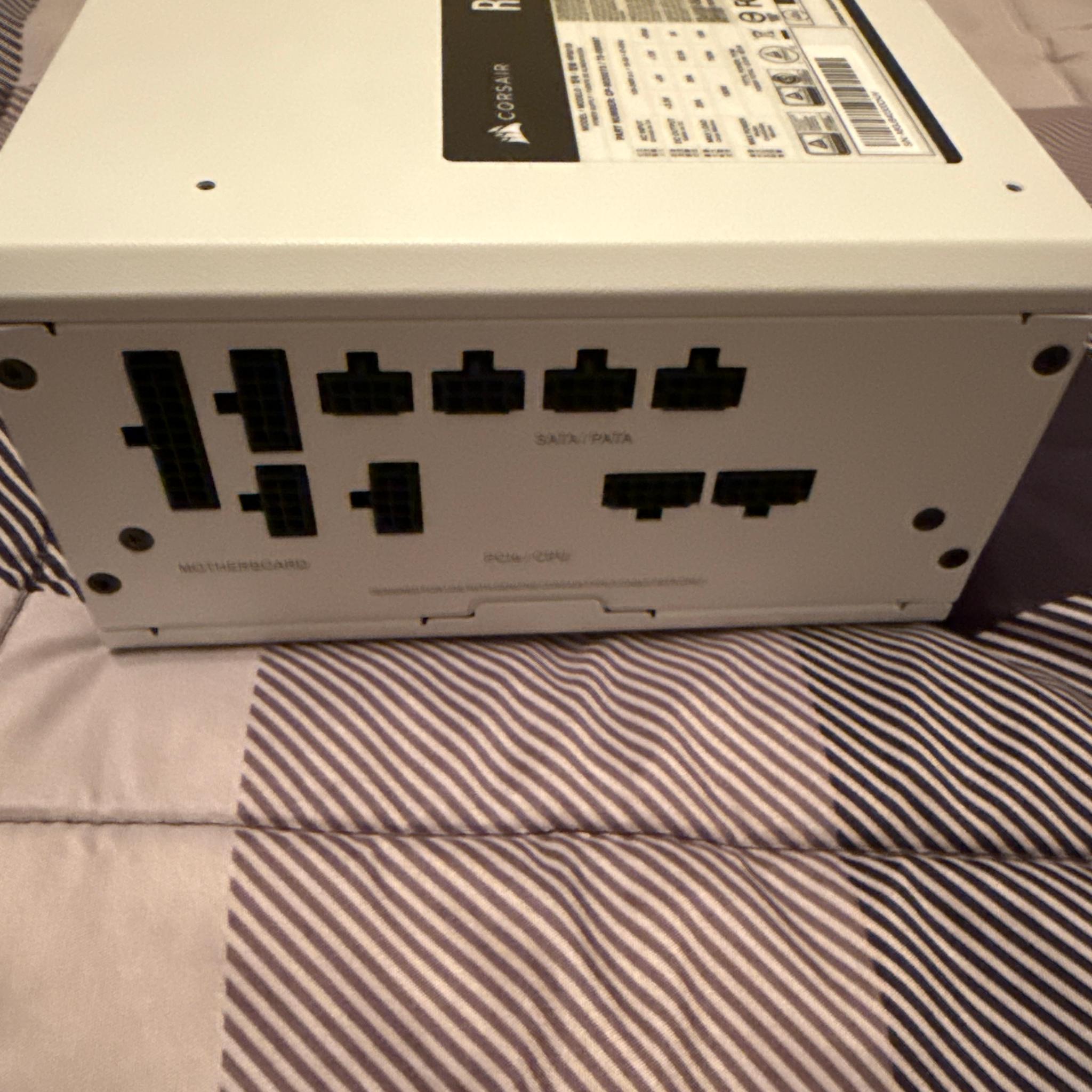 Corsair RM750X Shift 80 Gold+