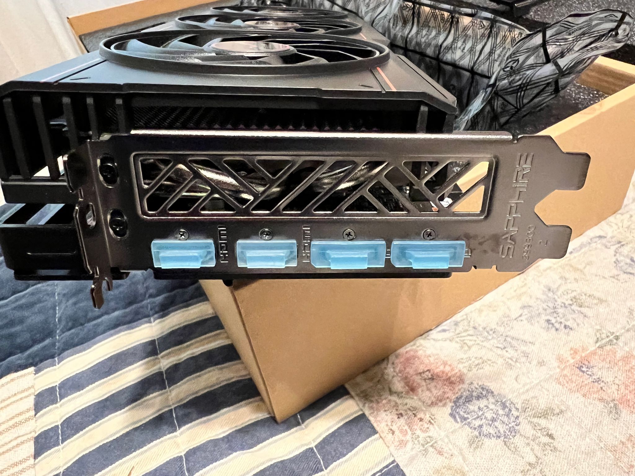 SAPPHIRE PULSE Radeon RX 7900 XTX