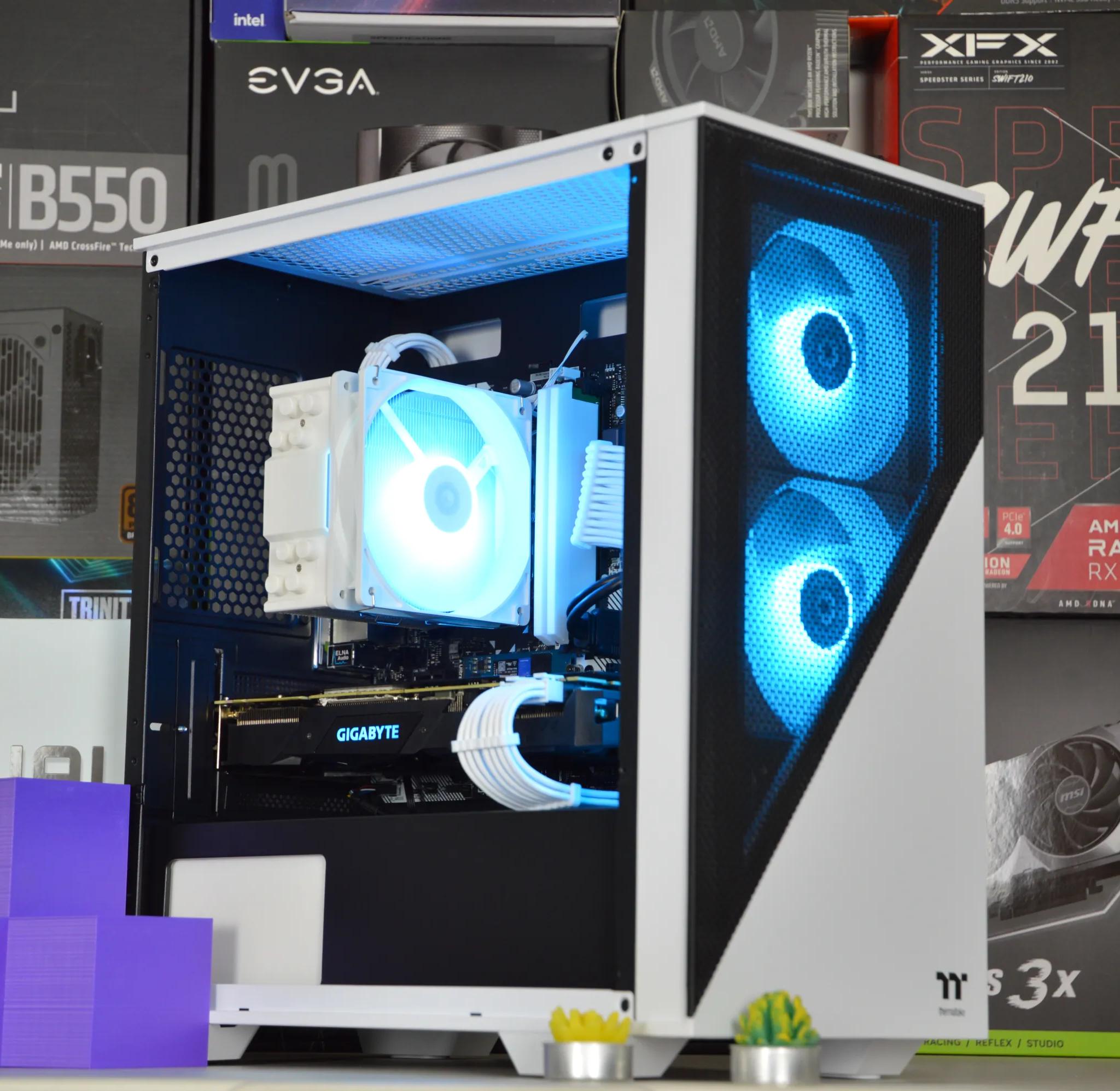 ⚪⚫| RTX 2080 8GB | RYZEN 5 5500 | 32GB DDR4 RAM | 1TB NVME SSD | The Divider |