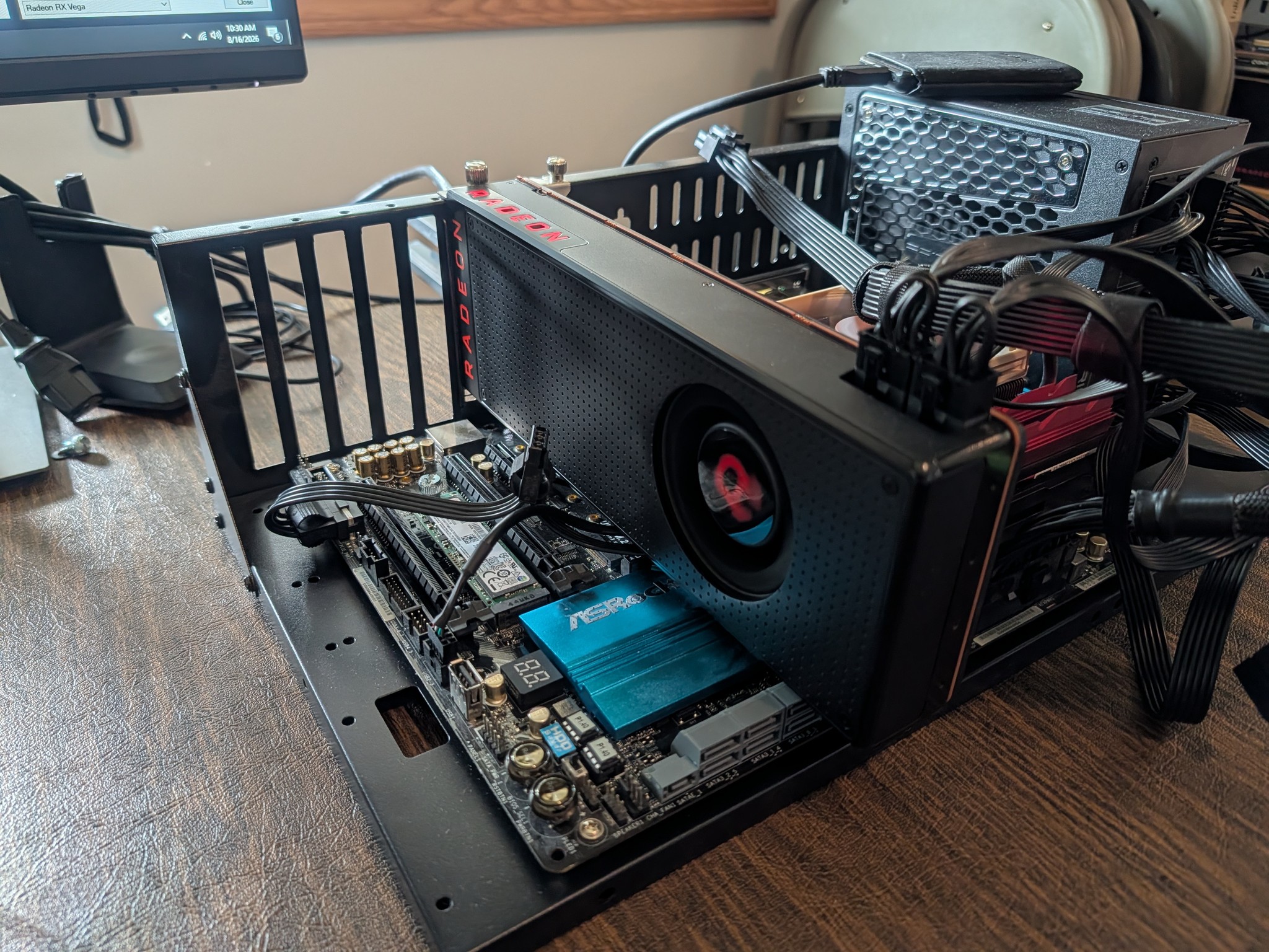 AMD Vega 64 Reference 8GB HBM2 2048-bit