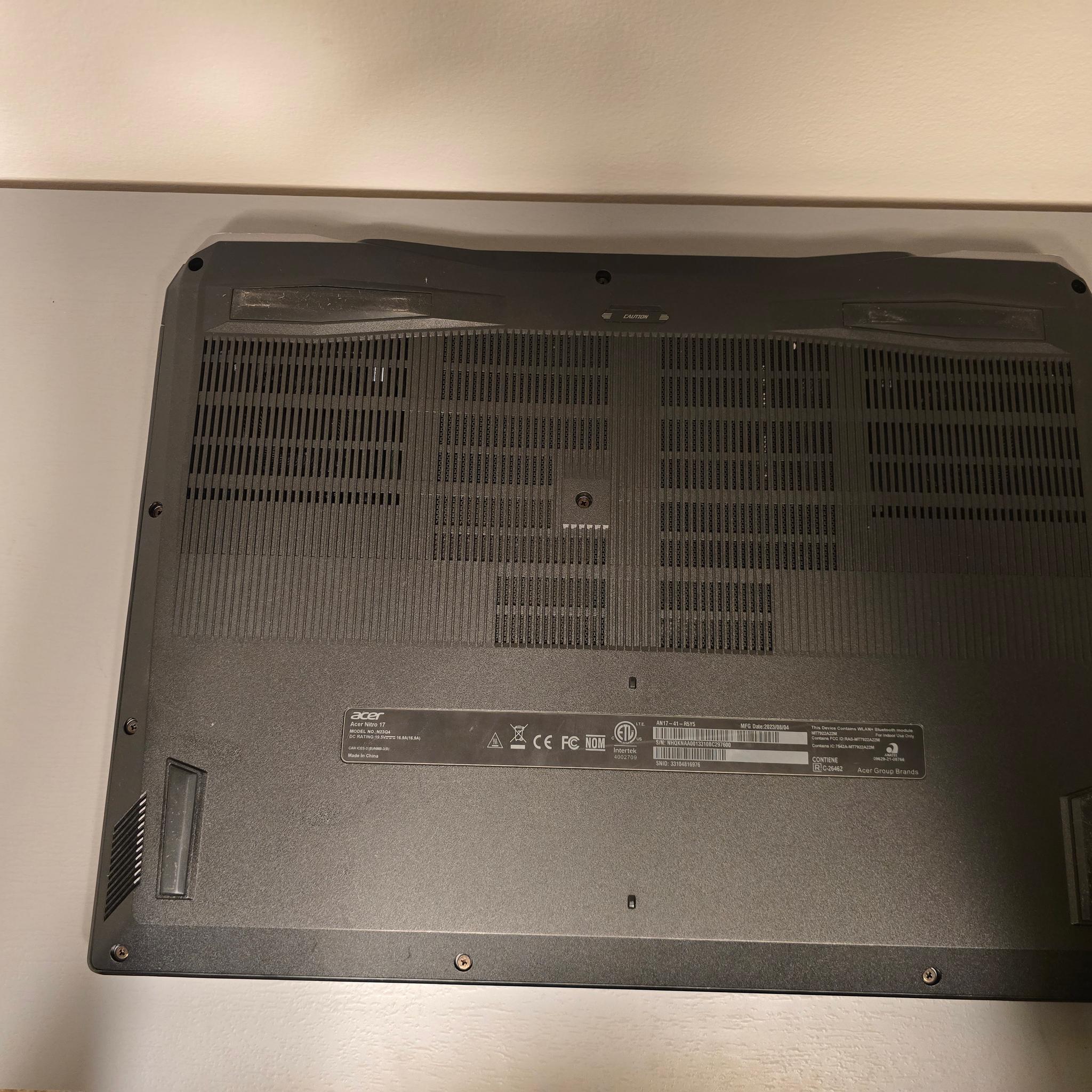 Share Acer Nitro 17 Ryzen 9 7940hs 32GB 1TB SSD RTX 4070 QHD 165hz - Excellent