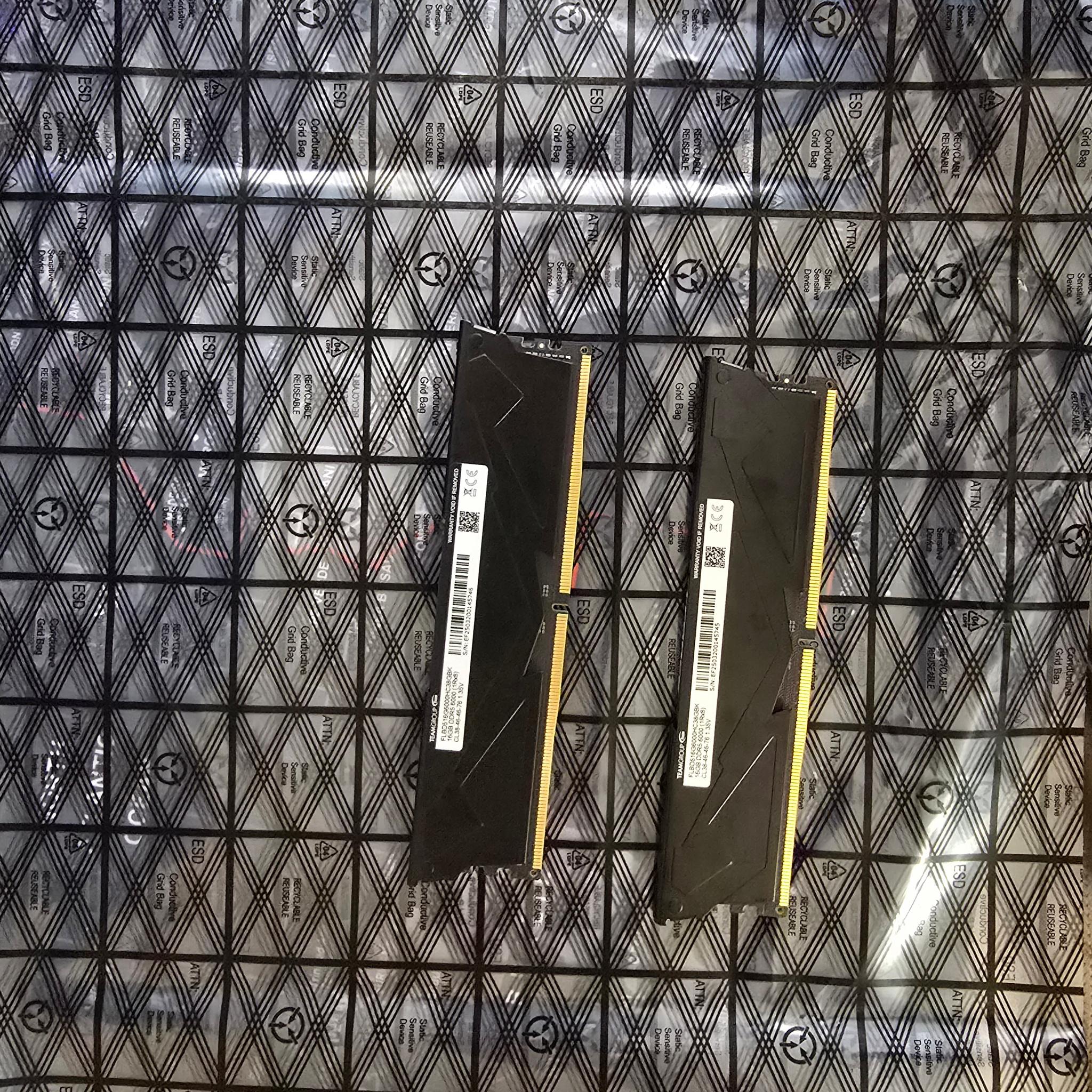 FREE SHIPPING TEAMGROUP T-Force Vulcan DDR5 32GB (2x16GB) 6000MHz DDR5 RAM (Black)