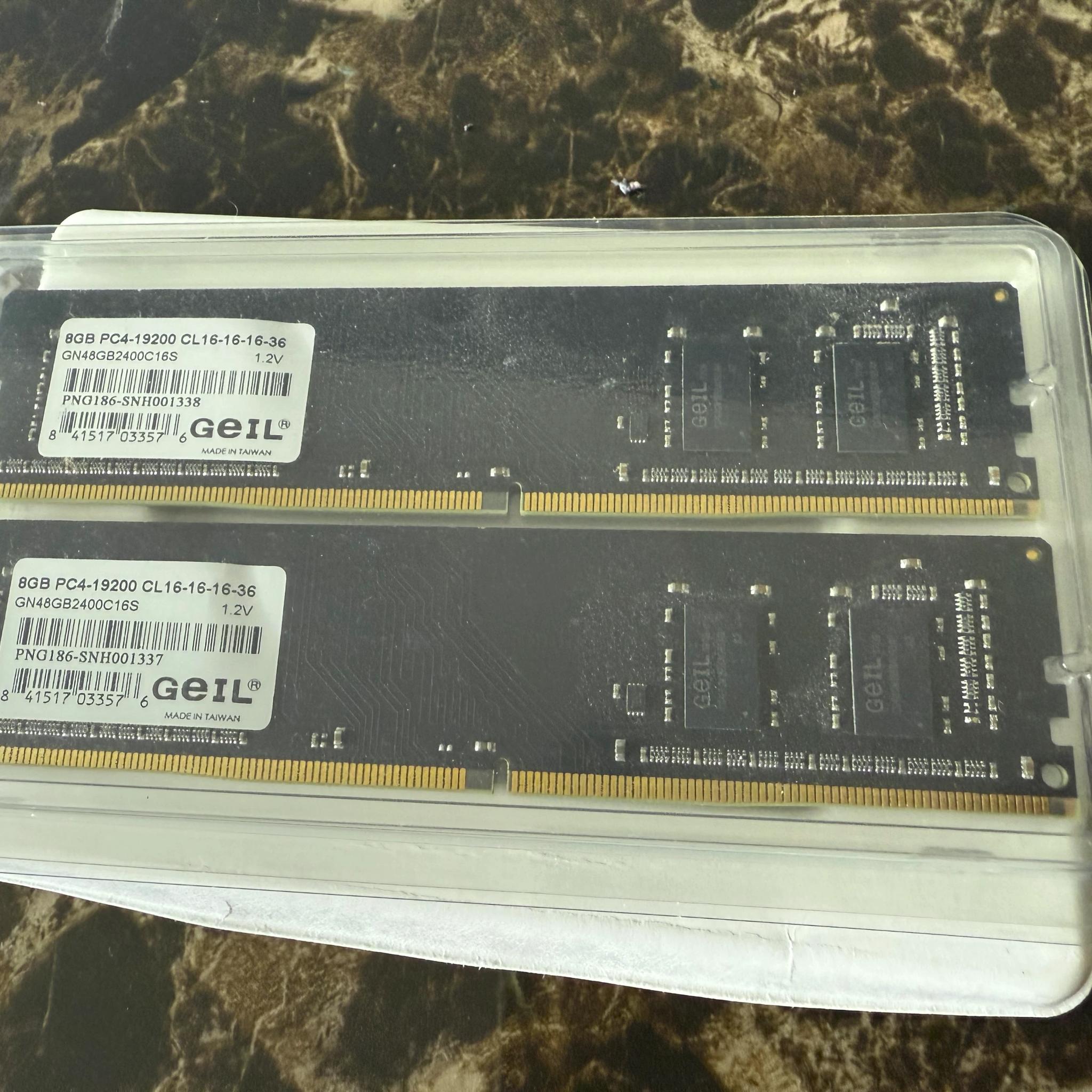 GEIL 16 GB (2x8GB) PC4-19200 DIMM 1.2V 288-Pin Non-ECC Desktop Memory Module