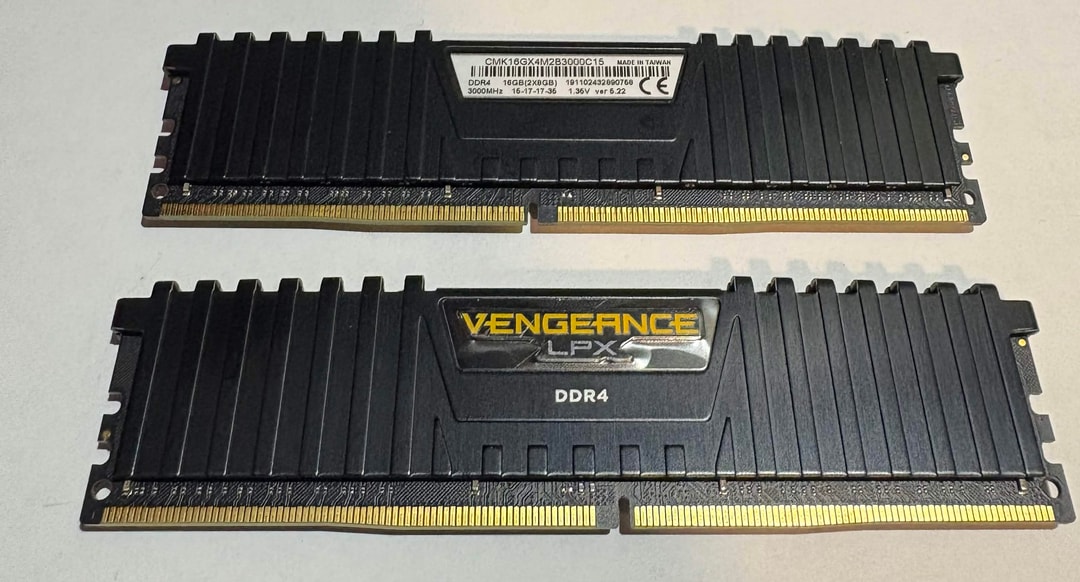 Corsair Vengeance LPX 16GB (2x8GB) DDR4 3000MHz CL15 Memory Kit