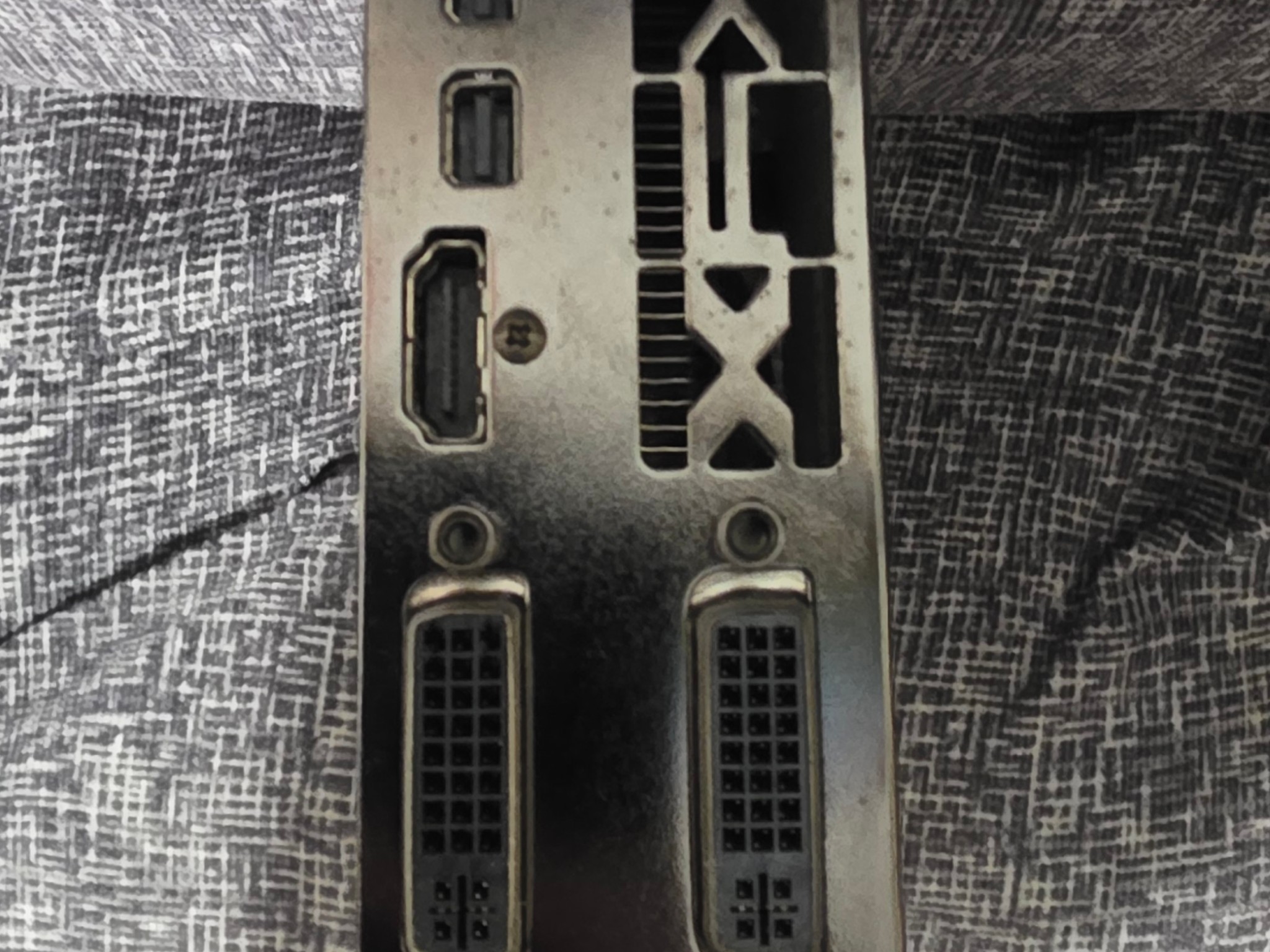 XFX AMD HD 6790 1GB GDDR5 w/Dual mDP HDMI DVI Graphics Card HD-679X-ZD