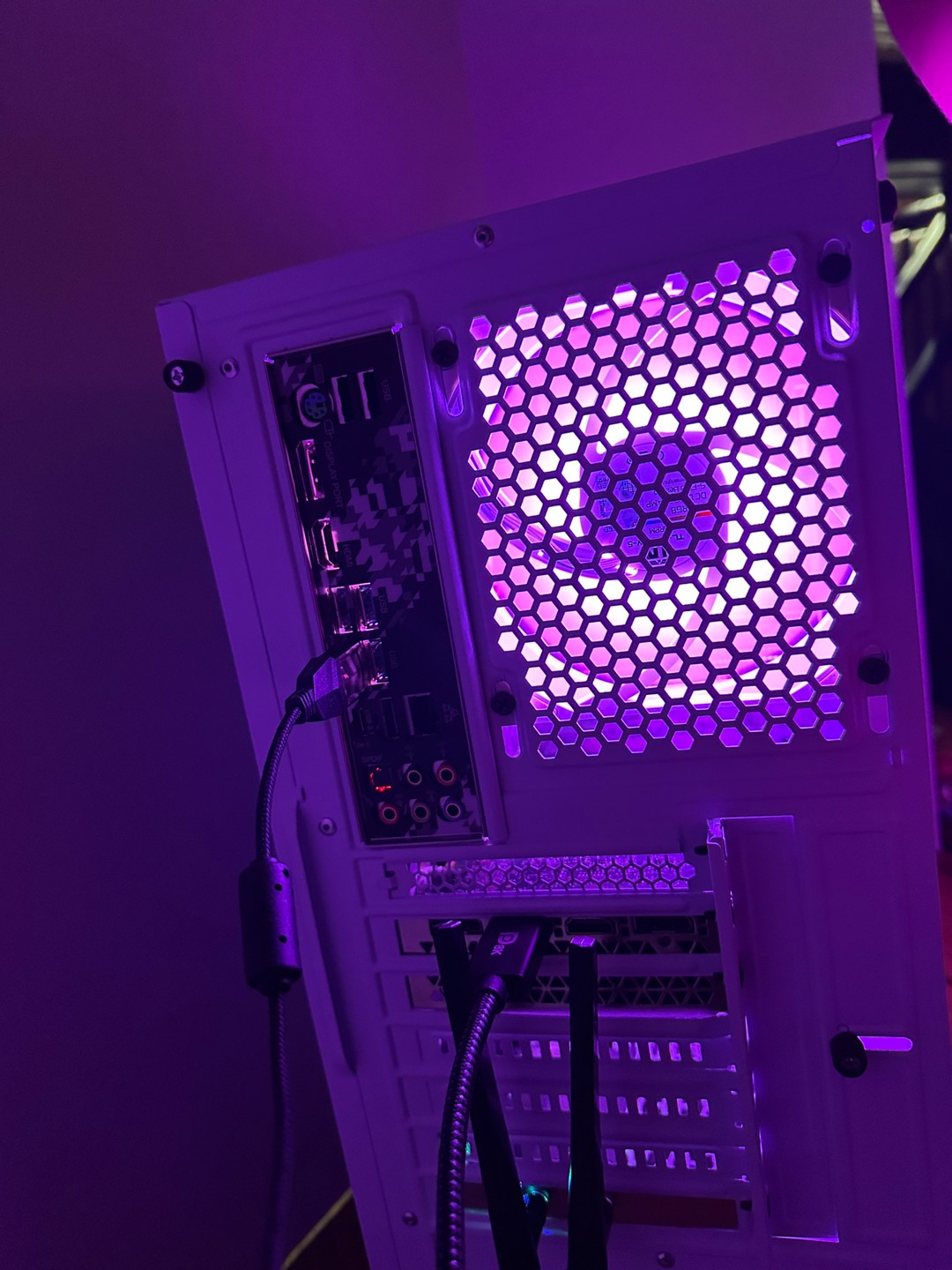 Windowsデスクトップ Ryzen5 3500 RTX2070 DDR4 16GB Windowsデスクトップ Ryzen5 3500 RTX2070 DDR4 16GB RTX 2070 Super
