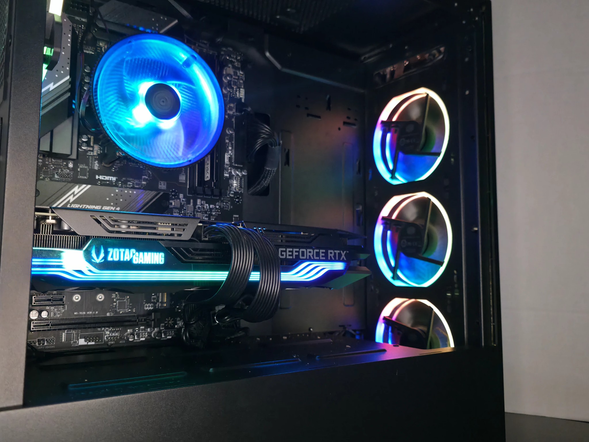 Custom Mid Range Gaming PC, AM5, DDR5, Black