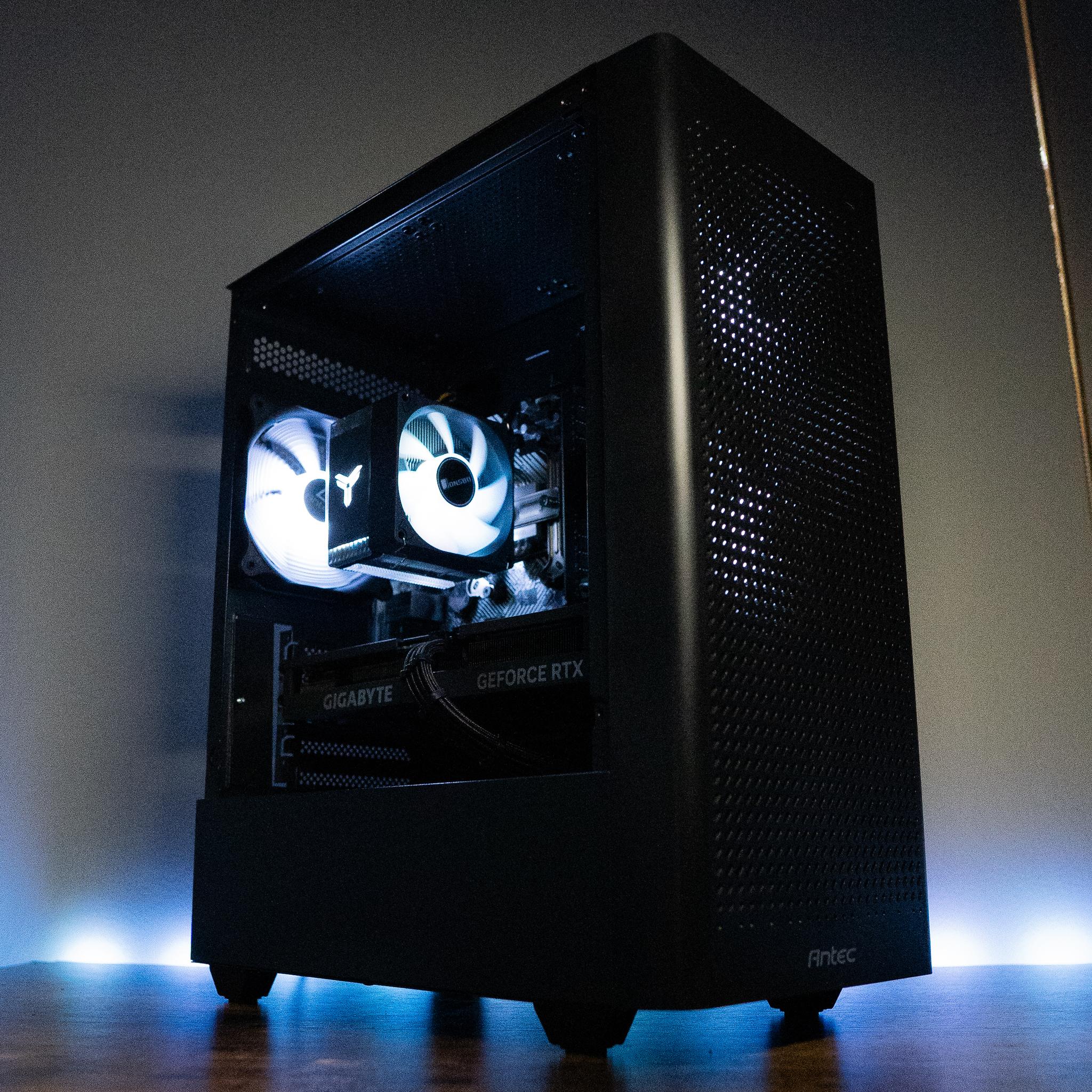 ⛈️❄️ | GIGABYTE RTX 4060 Ti | RYZEN 7 5700X | 32GB DDR4 RAM | 2TB NVME SSD | Arctic Snow