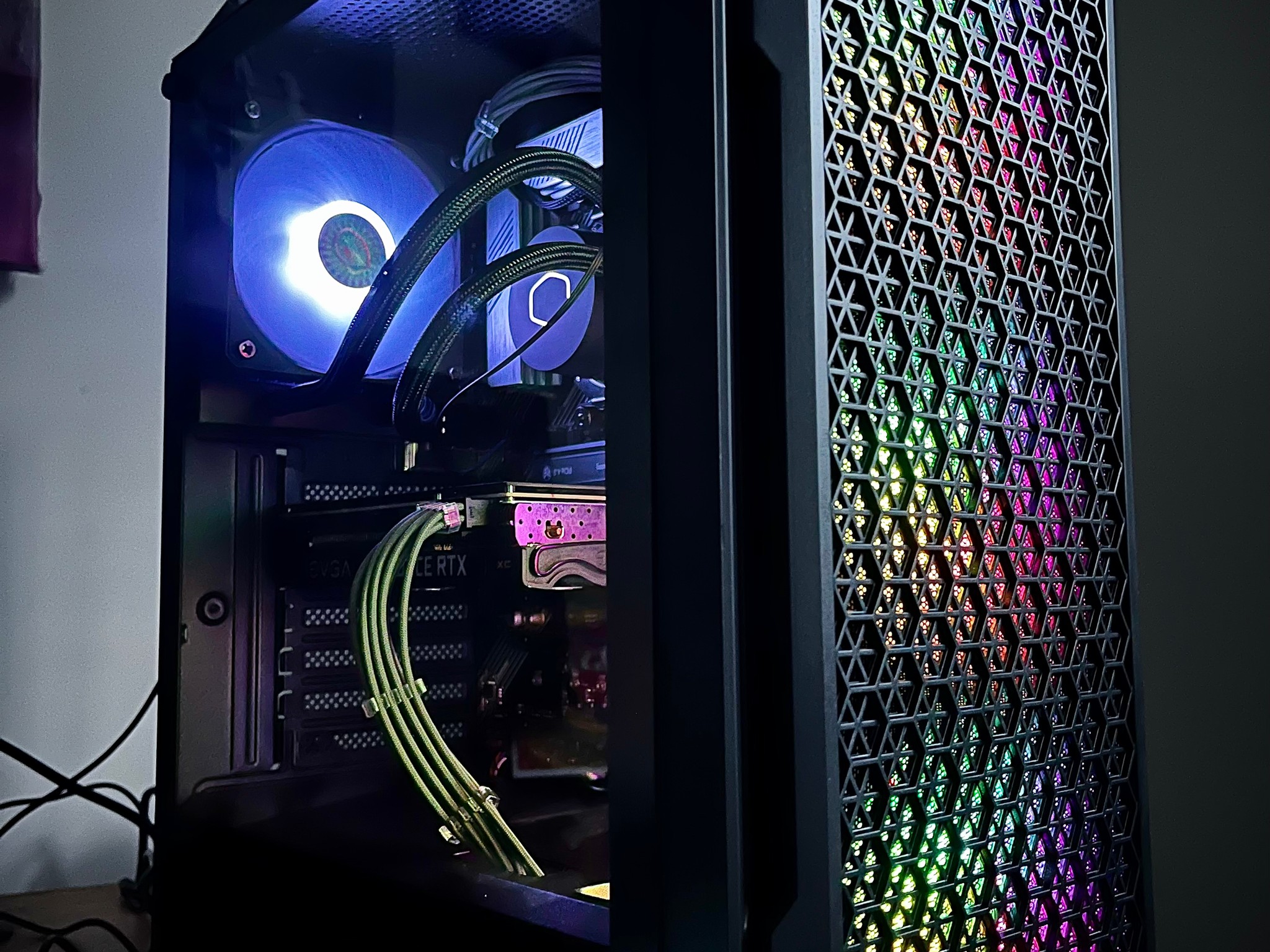 Mid - High End - EVGA 3060 XC- Ryzen 5600x - 1TB Nvme - 16gb DDR4 - AIO Cooler