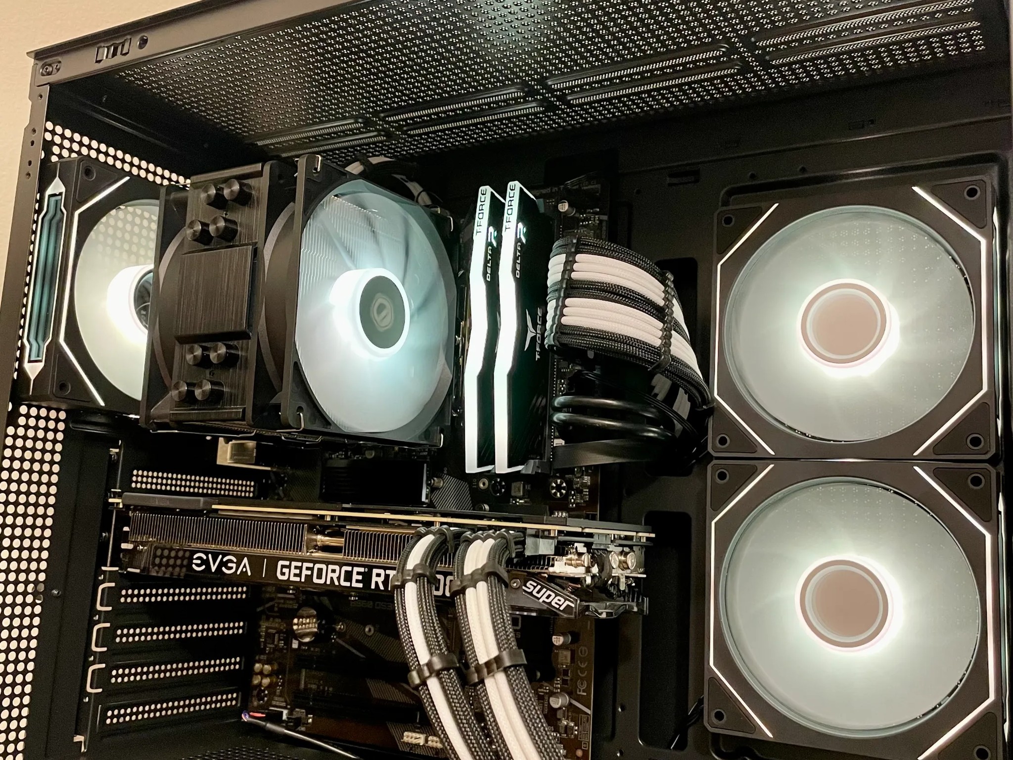 I7 11700f ● RTX 2080 Super ● 16GB DDR4 ● 1Tb SSD - Gaming PC