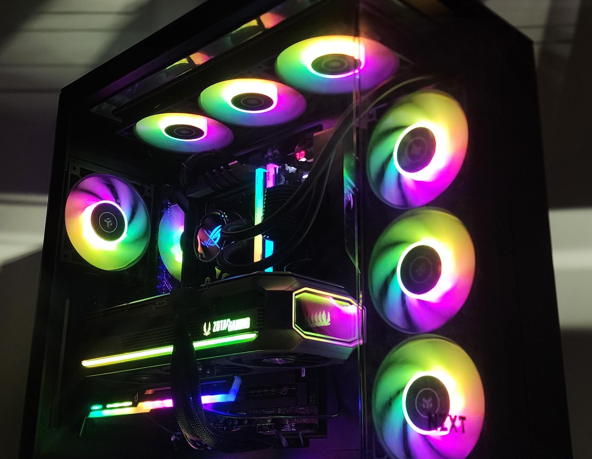 Gaming PC Ryzen 9 7950X3D 32GB RAM 4TB SSD 5070 Ti 16GB Windows 11 Computer