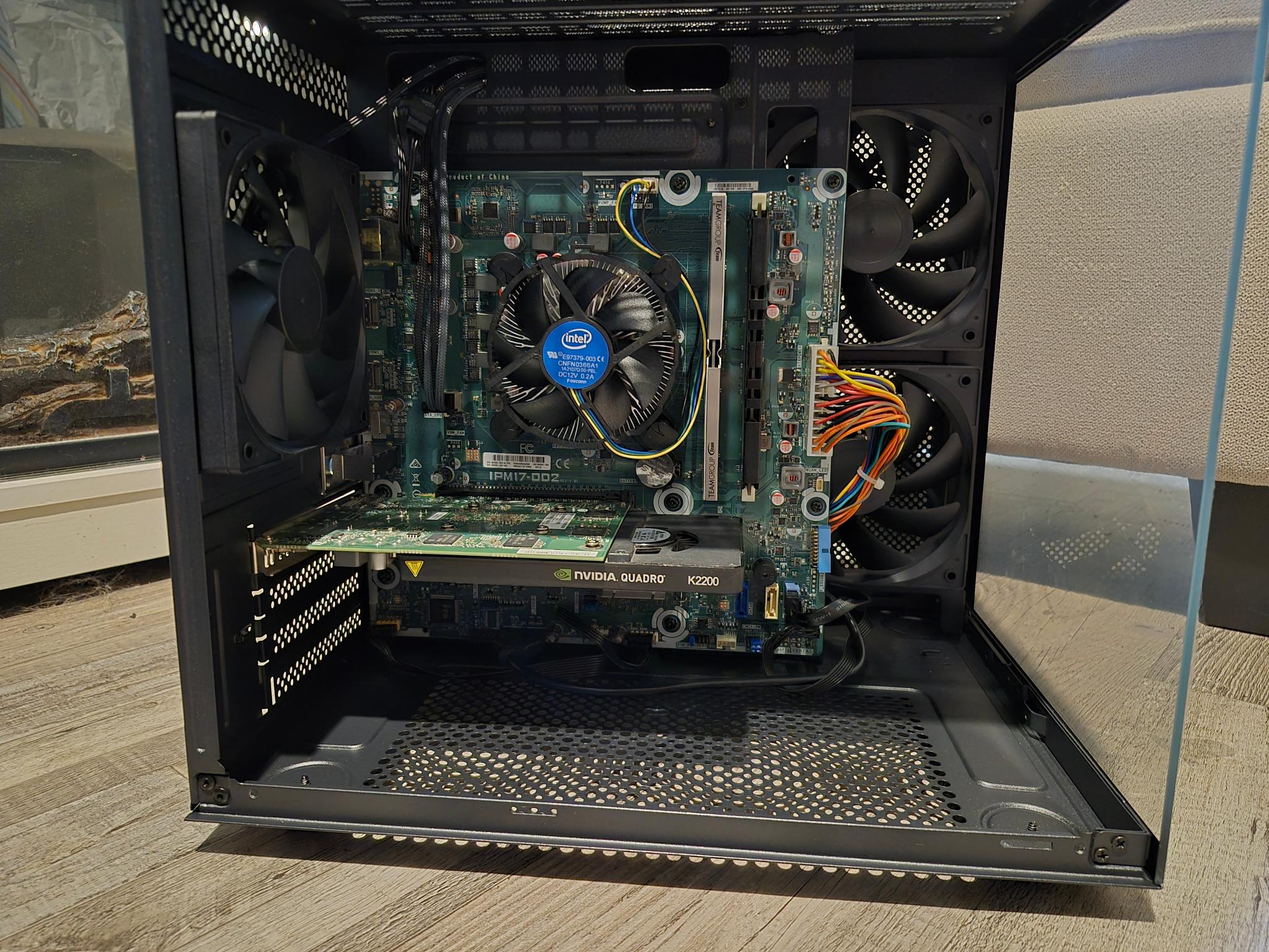 Subtle Cube | Fortnite/Roblox Gaming PC | i5-7400, Quadro K2200 4GB, 512GB SSD