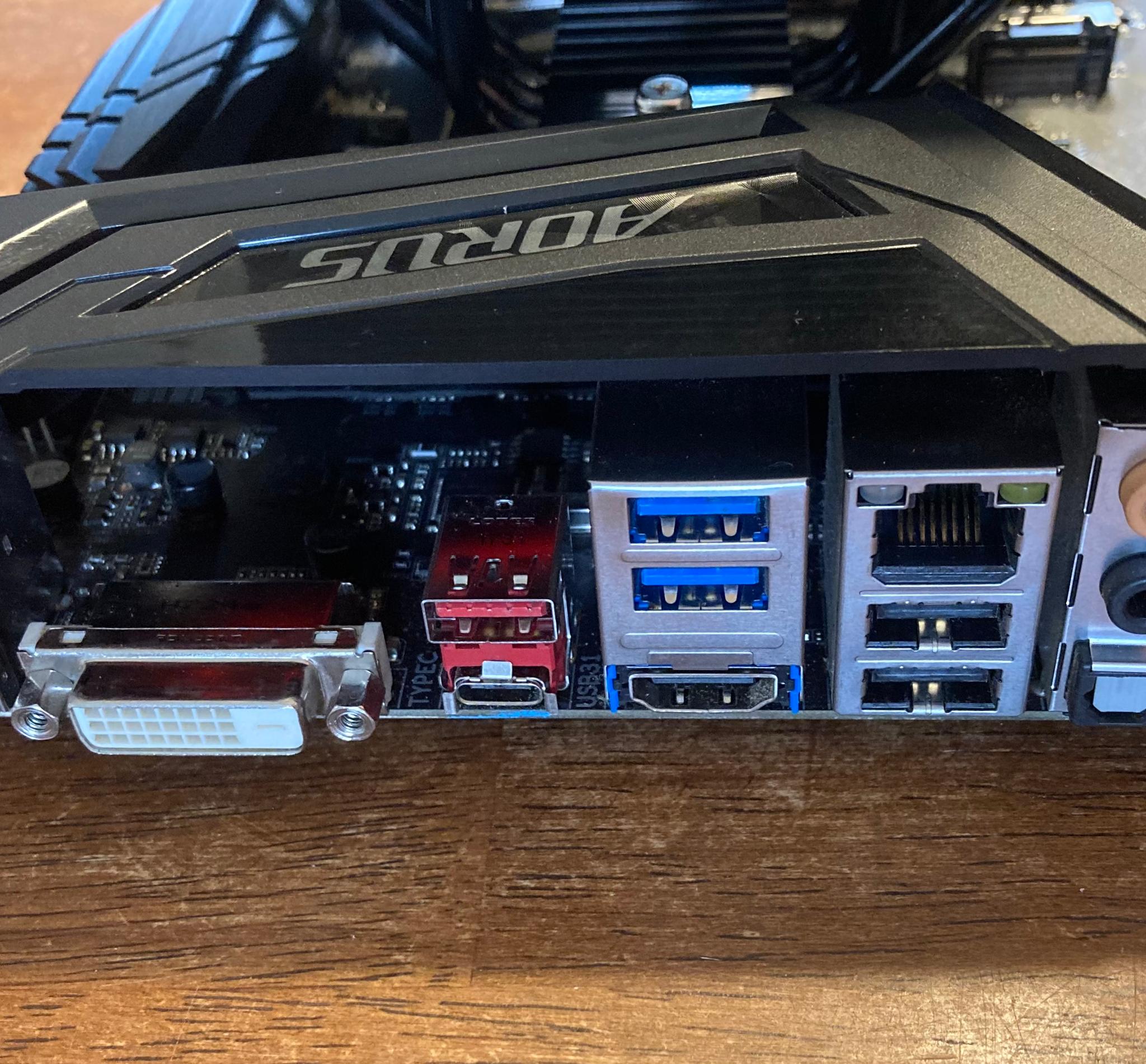 (i7 COMBO) AORUS Z370 + i7 8700 + RGB Cooler + 16GB RGB RAM + 1TB NVME SSD (READ - RGB ISSUES)