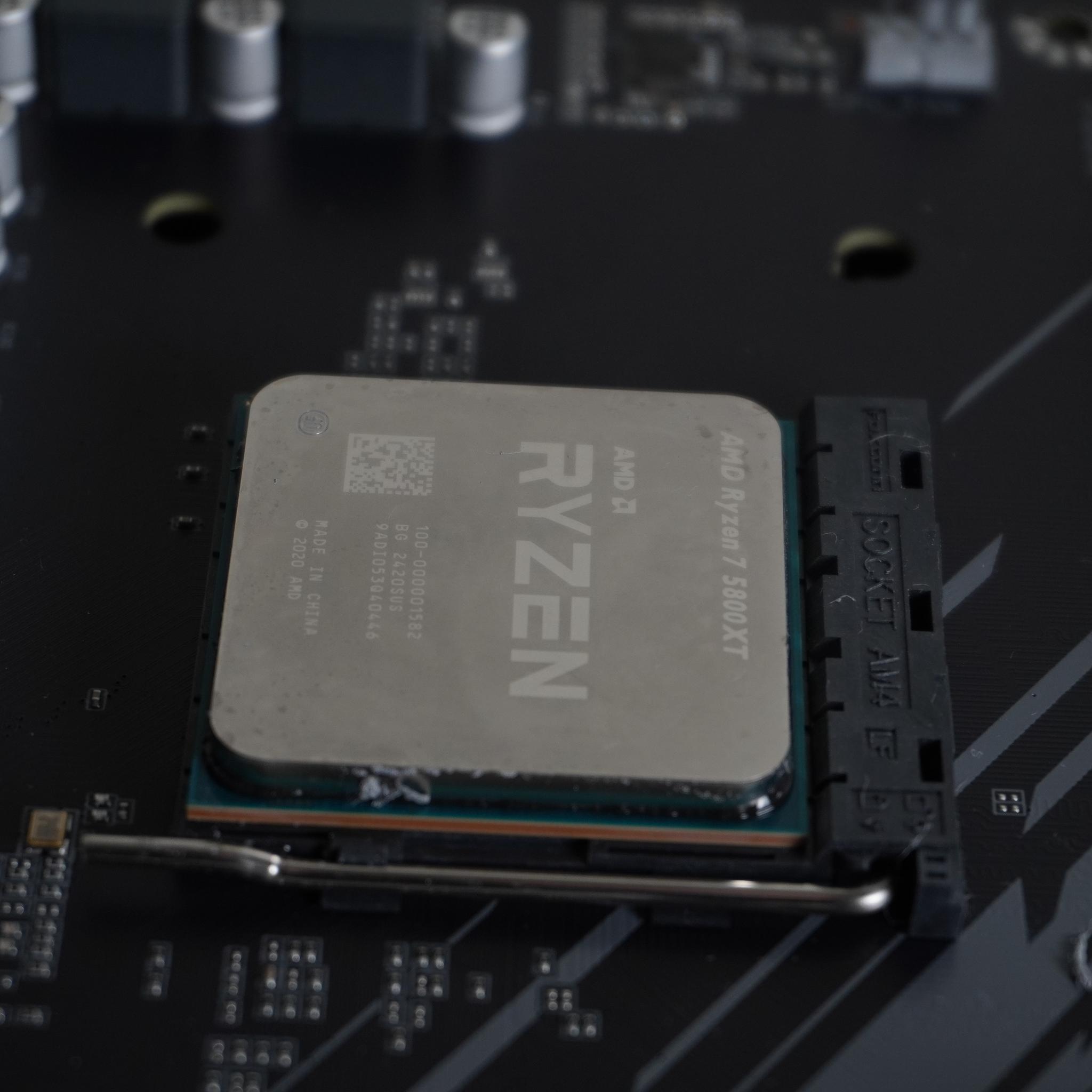 AMD R7 5800 XT + GIGABYTE B550M AORUS Elite AX (rev 1.3) AMD AM4 mATX