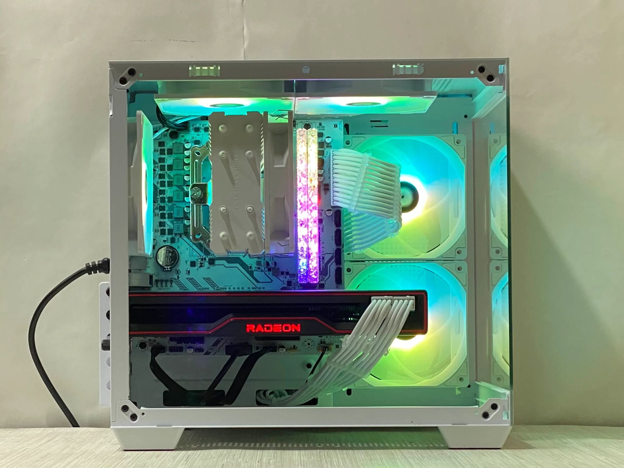 RX 6800, Ryzen 5 5600, 16GB DDR4, 1TB NVMe SSD, WiFi - Gaming PC