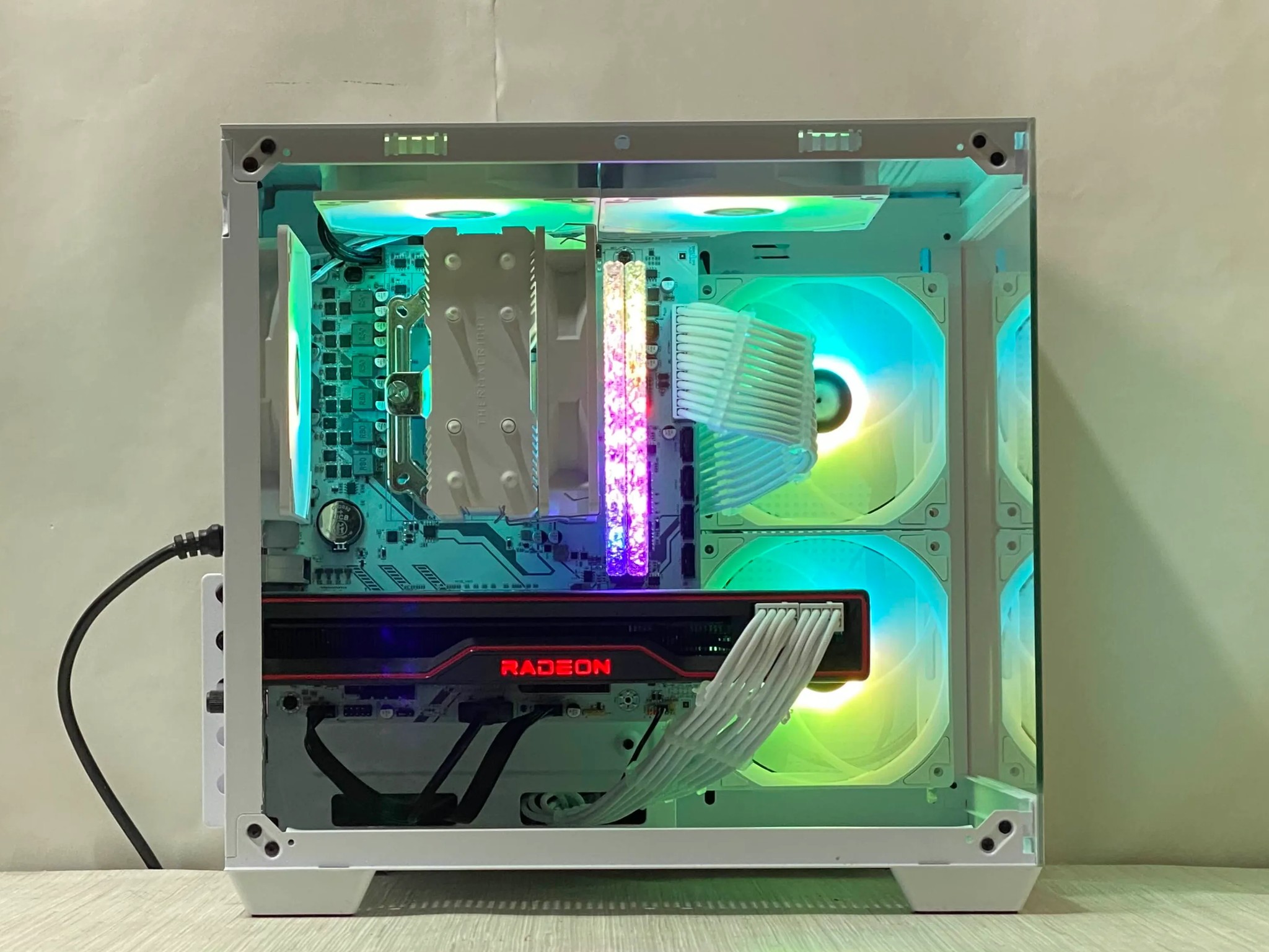 RX 6800, Ryzen 5 5600, 16GB DDR4, 1TB NVMe SSD, WiFi - Gaming PC