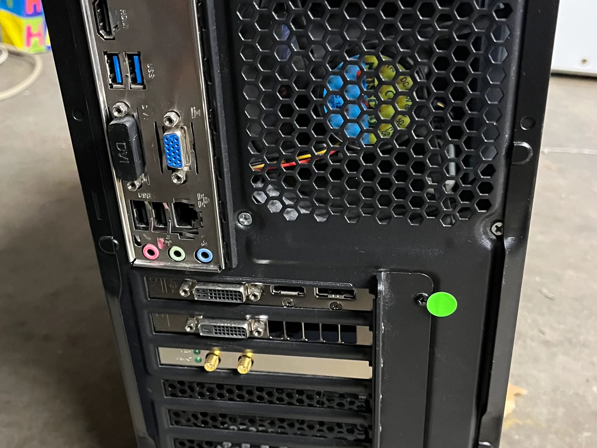 🖥️ Budget Gaming PC – GTX970,i7-4790K, 32GB RAM, 256GB SSD+1TB HDD Fast & Powerful (Minor Case Wear)