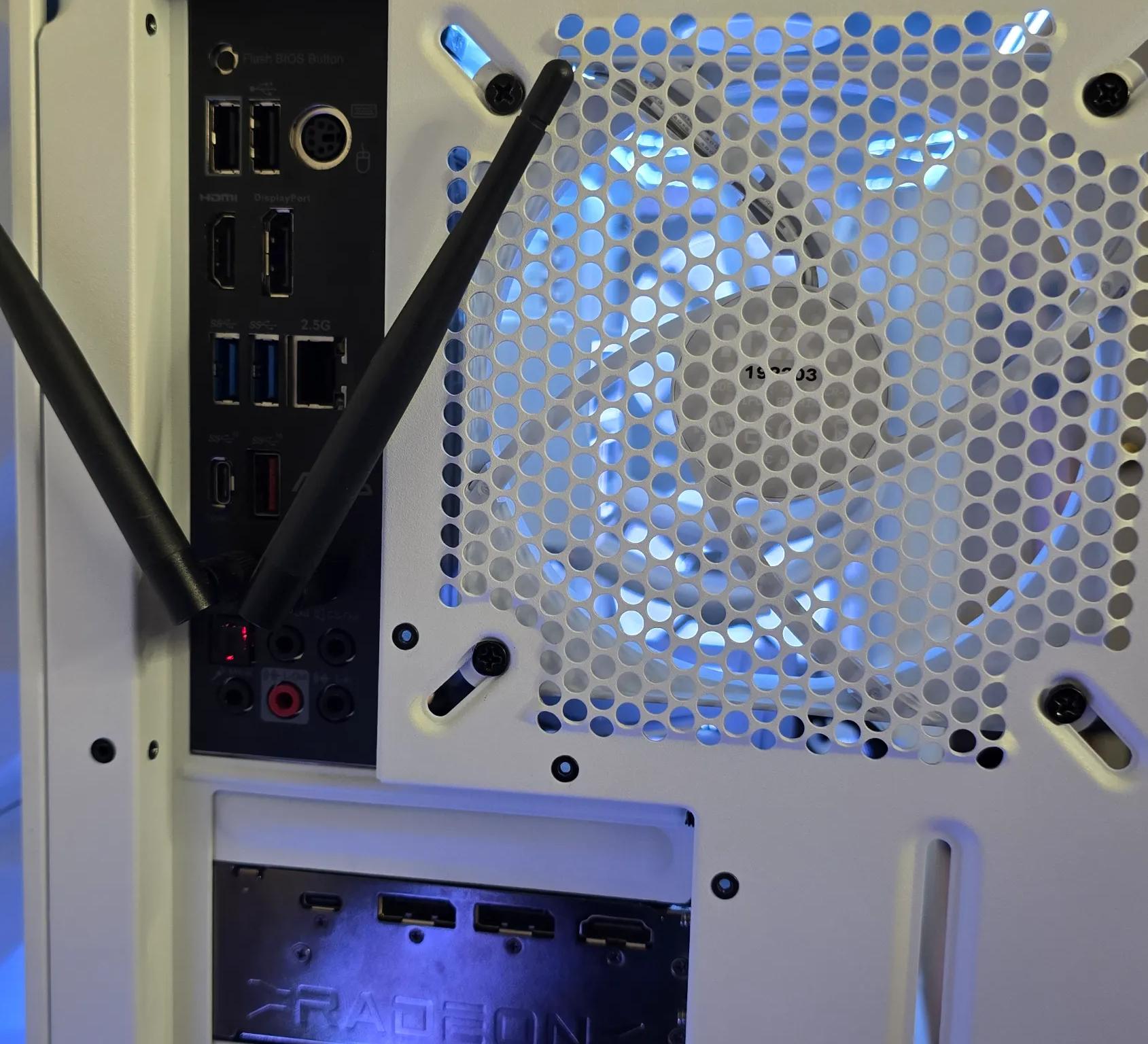 1440P BEAST 6800 XT / RYZEN 7 5800 X / 32 GB RAM / 1 TB SSD / WIFI