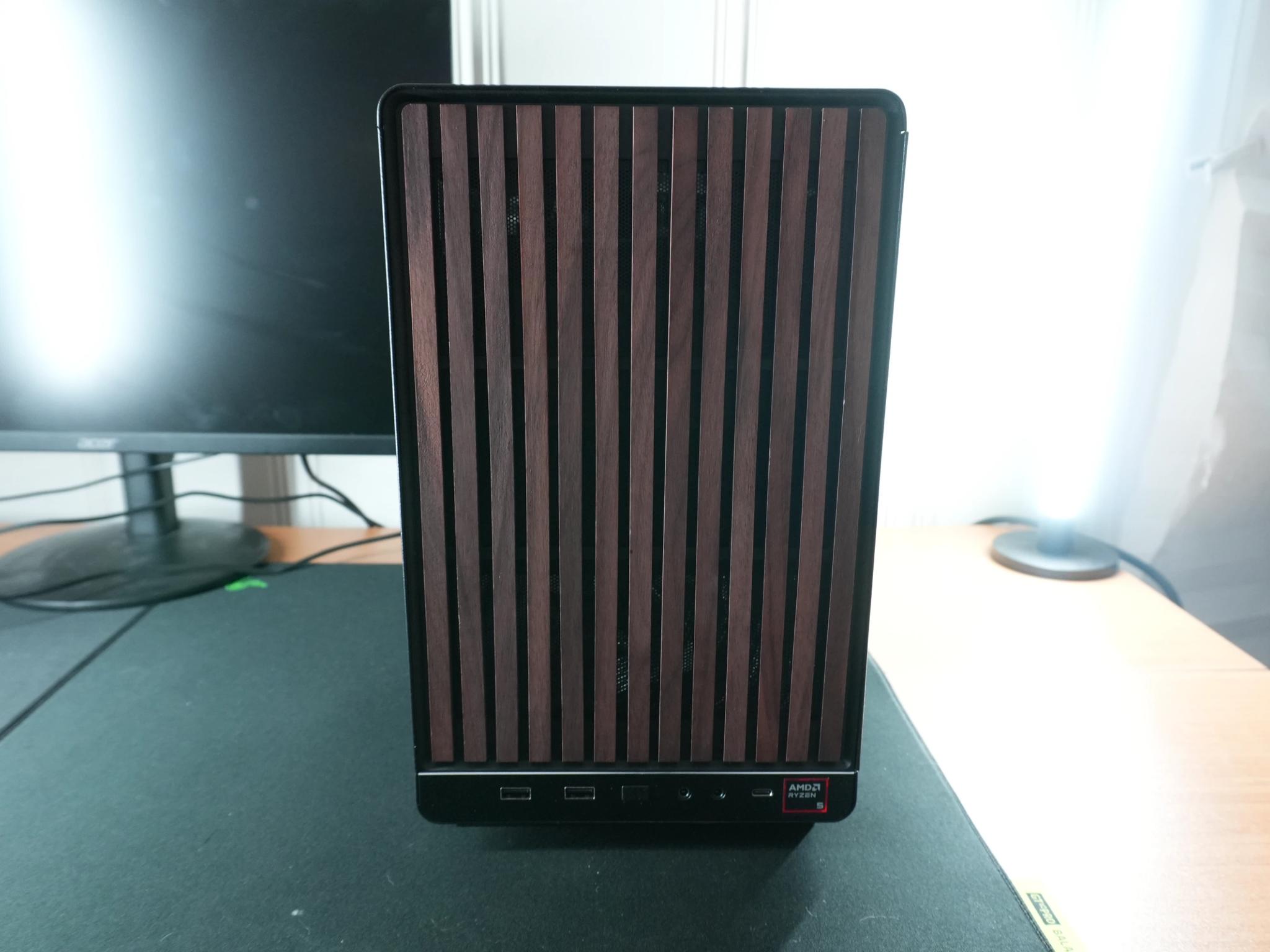 NEW Ultra Small Gaming PC - AMD Ryzen 9600X - AMD Radeon RX 9060 XT 16GB - 16GB DDR5